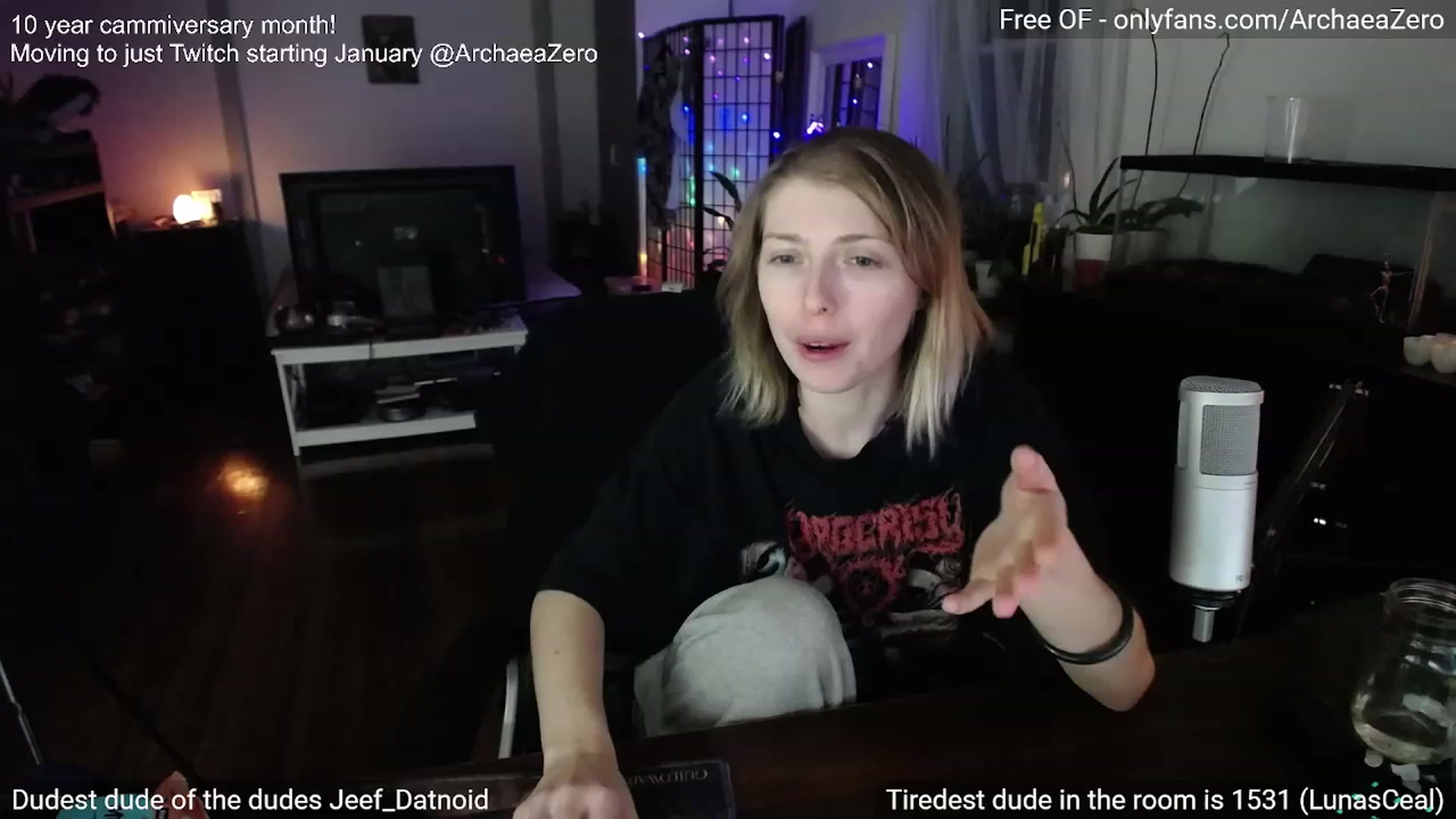 Gallery image thumbnail from Arwen_Datnoid's myfreecams stream on, 12/24/2023, 06:17 image 16 of 20