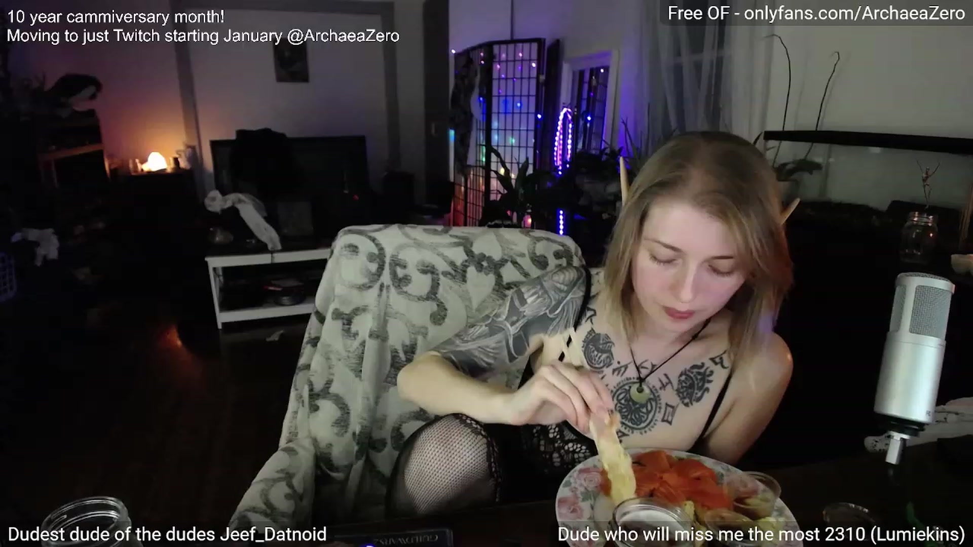 Gallery image thumbnail from Arwen_Datnoid's myfreecams stream on, 12/31/2023, 06:06 image 10 of 20
