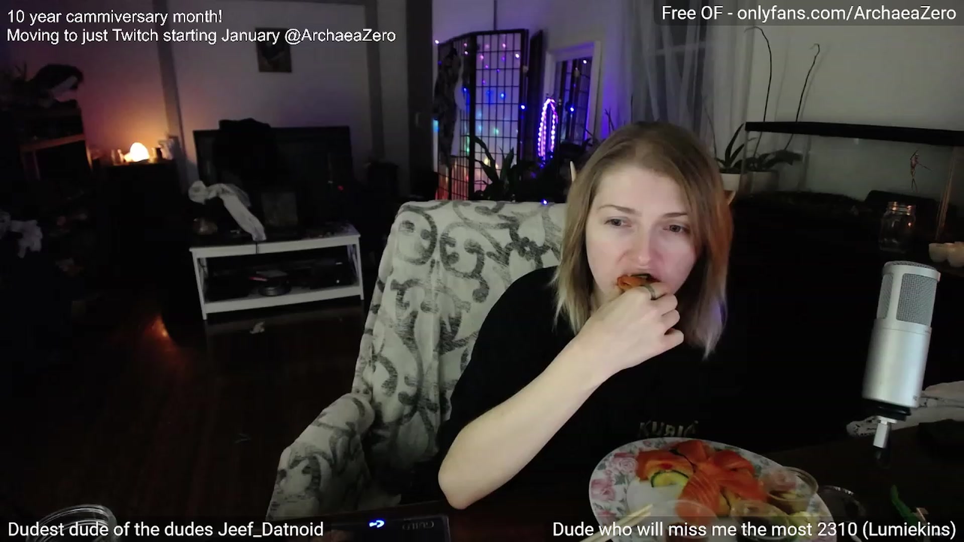 Gallery image thumbnail from Arwen_Datnoid's myfreecams stream on, 12/31/2023, 07:09 image 12 of 20