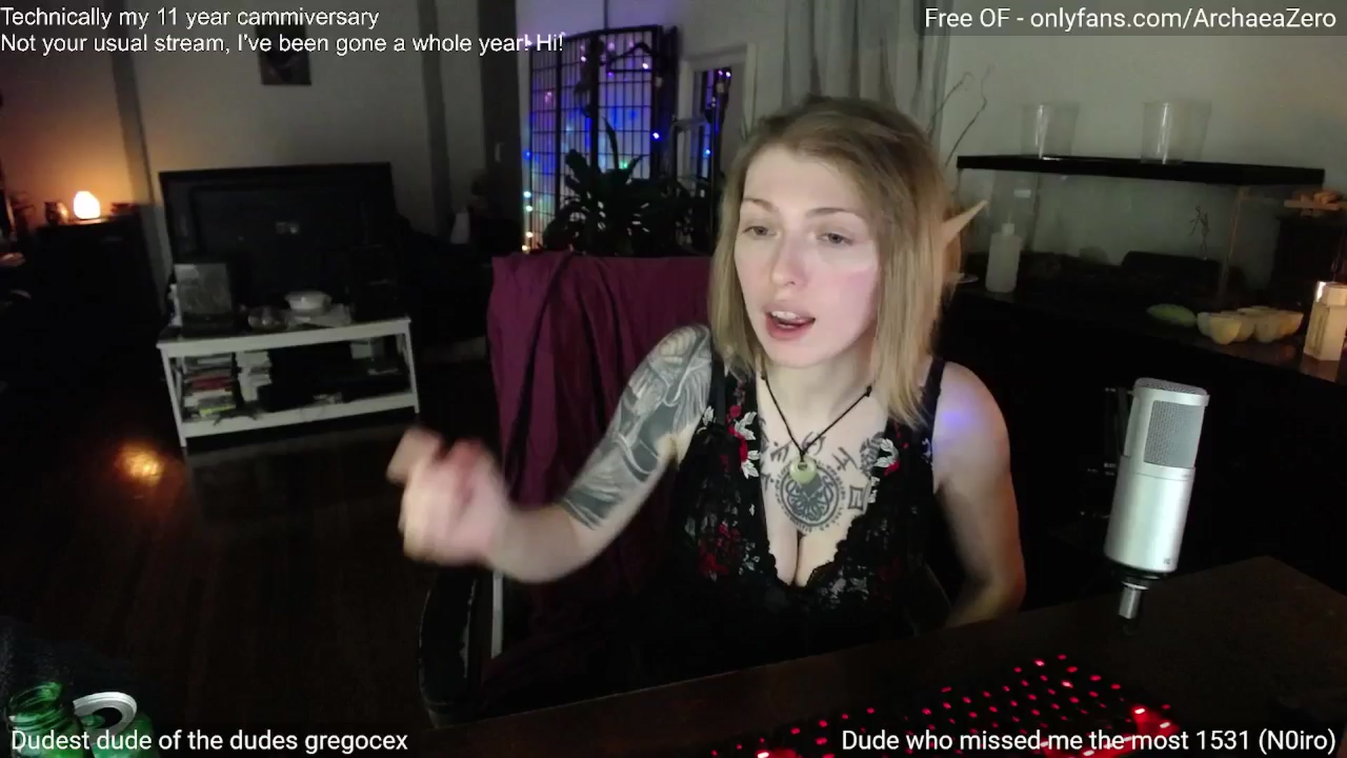 Gallery image thumbnail from Arwen_Datnoid's myfreecams stream on, 12/15/2024, 24:00 image 6 of 20