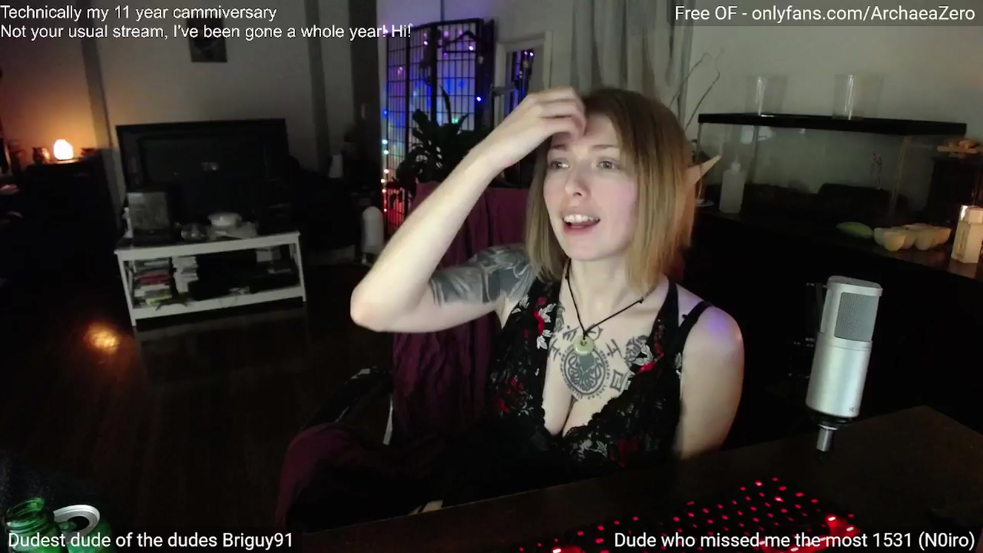 Gallery image thumbnail from Arwen_Datnoid's myfreecams stream on, 12/15/2024, 24:00 image 4 of 20