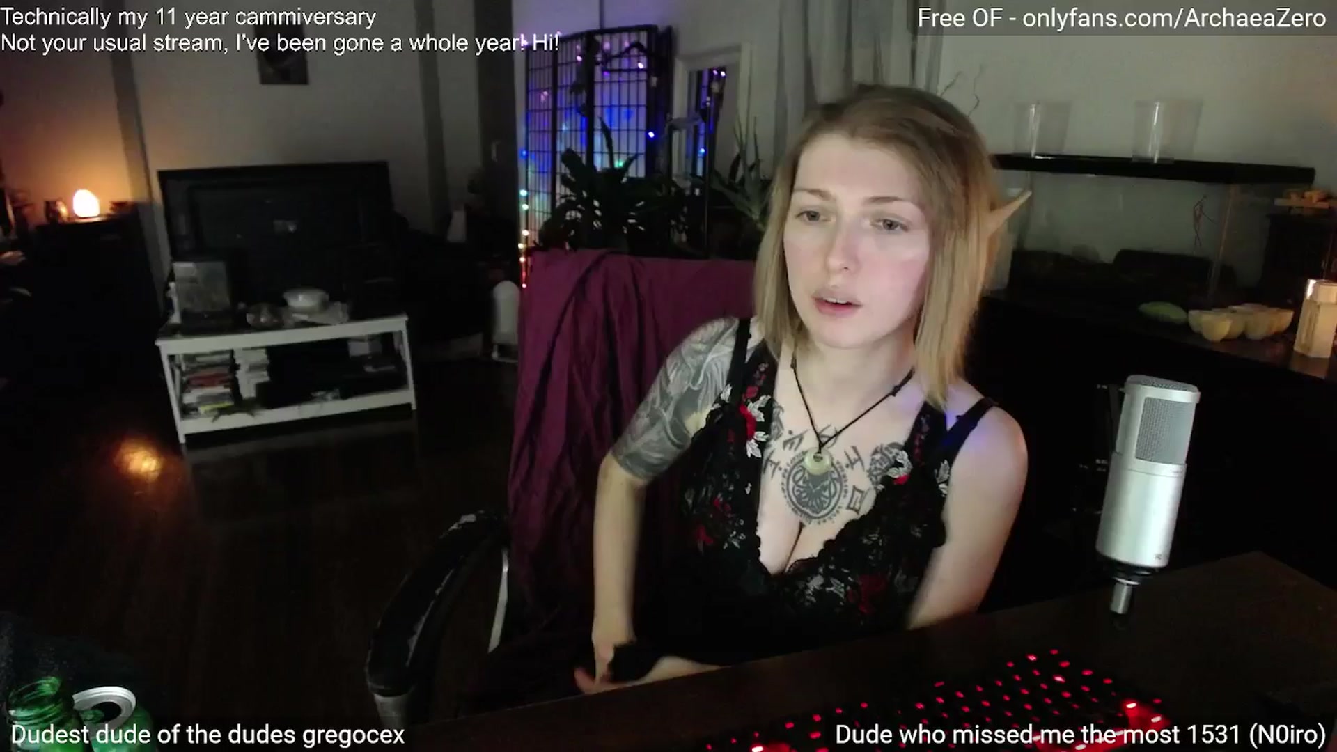 Gallery image thumbnail from Arwen_Datnoid's myfreecams stream on, 12/15/2024, 24:00 image 9 of 20