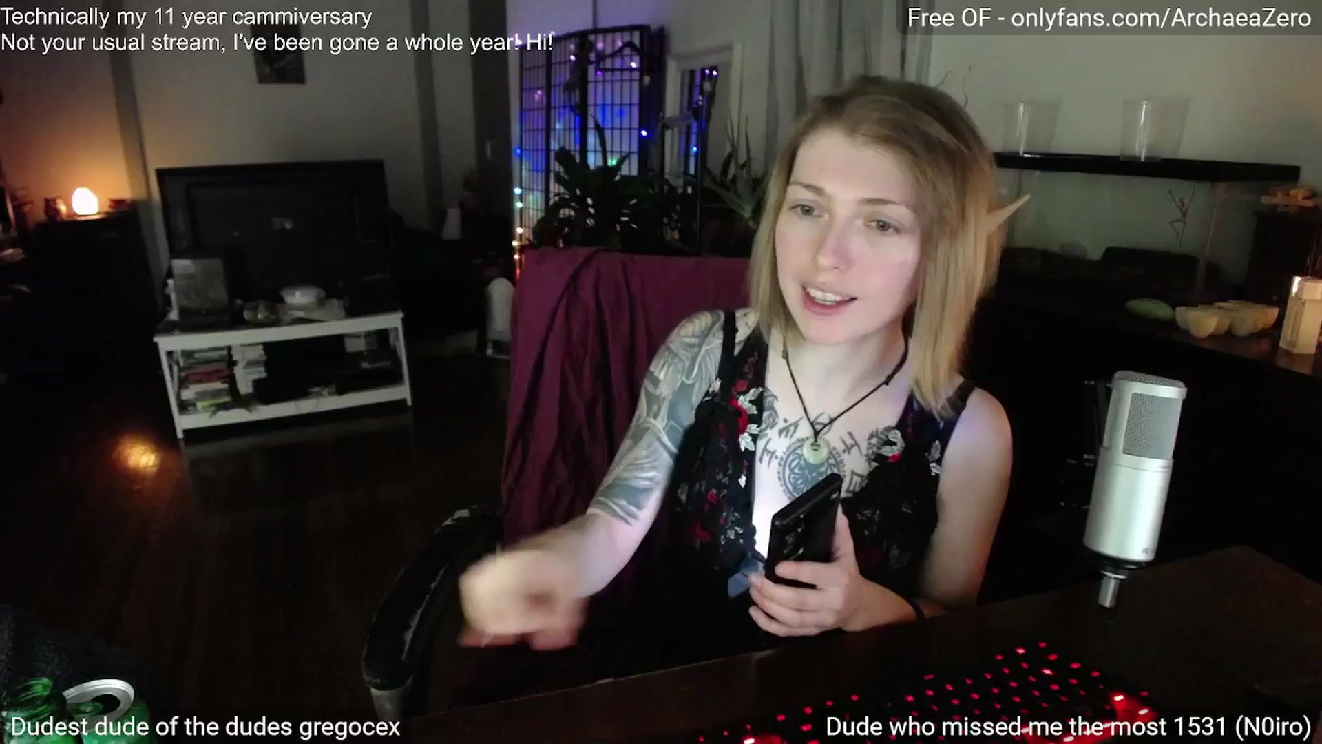 Gallery image thumbnail from Arwen_Datnoid's myfreecams stream on, 12/15/2024, 24:00 image 14 of 20