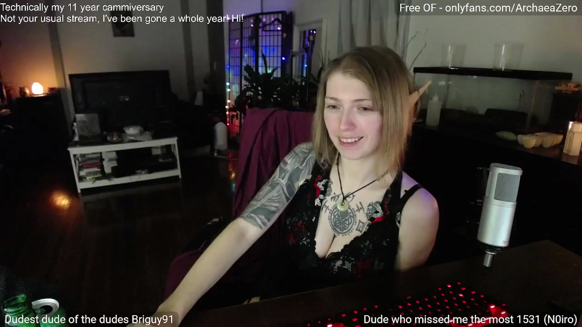 Gallery image thumbnail from Arwen_Datnoid's myfreecams stream on, 12/15/2024, 24:00 image 3 of 20