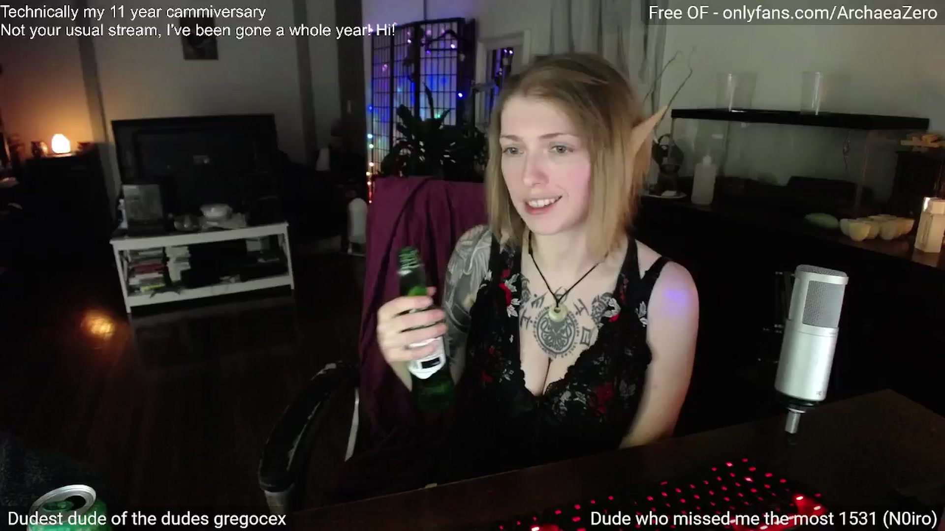 Gallery image thumbnail from Arwen_Datnoid's myfreecams stream on, 12/15/2024, 24:00 image 11 of 20