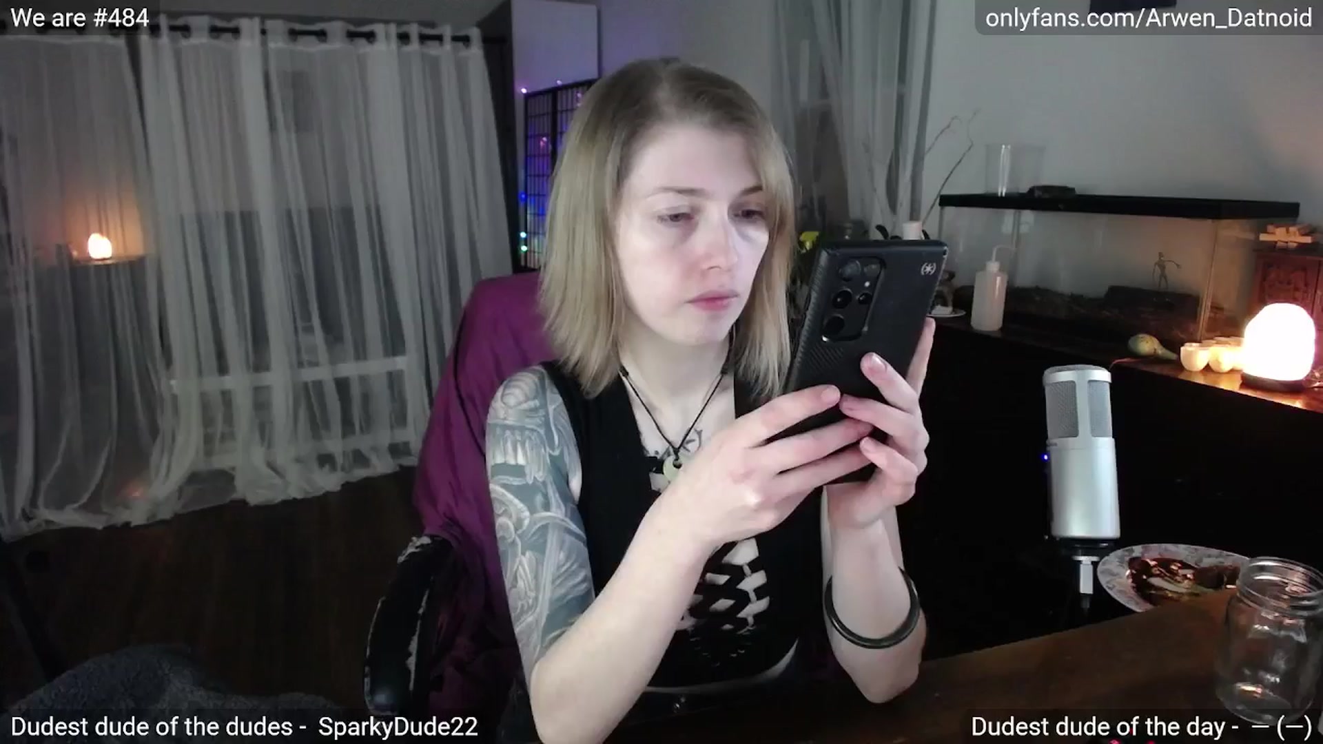 Gallery image thumbnail from Arwen_Datnoid's myfreecams stream on, 01/12/2025, 07:35 image 2 of 20