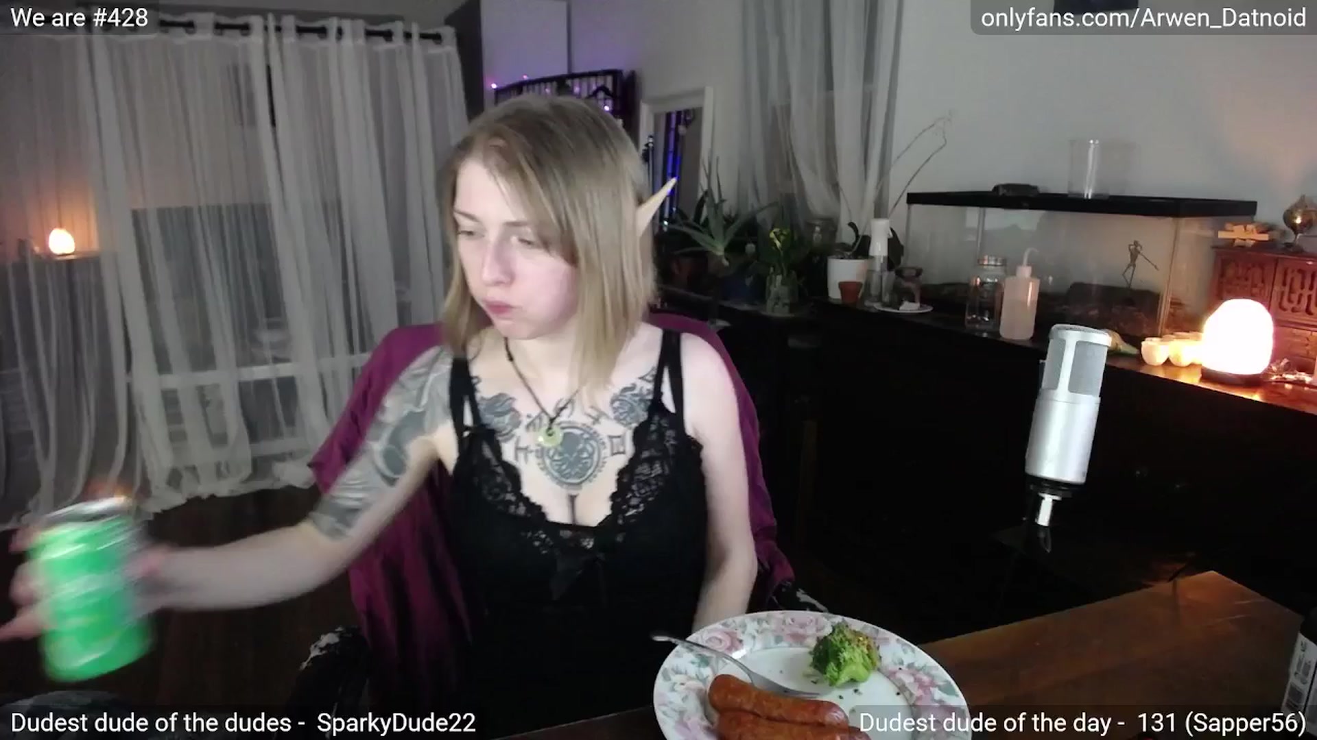 Gallery image thumbnail from Arwen_Datnoid's myfreecams stream on, 01/18/2025, 07:28 image 2 of 20