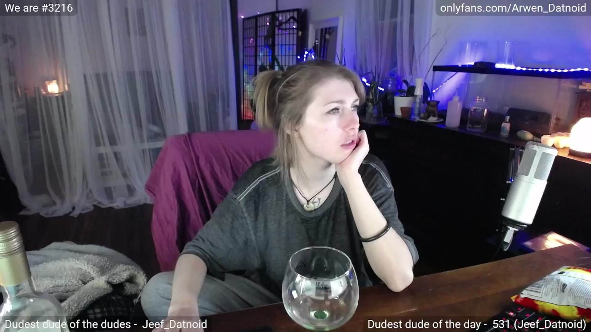 Gallery image thumbnail from Arwen_Datnoid's myfreecams stream on, 02/08/2025, 06:12 image 15 of 20