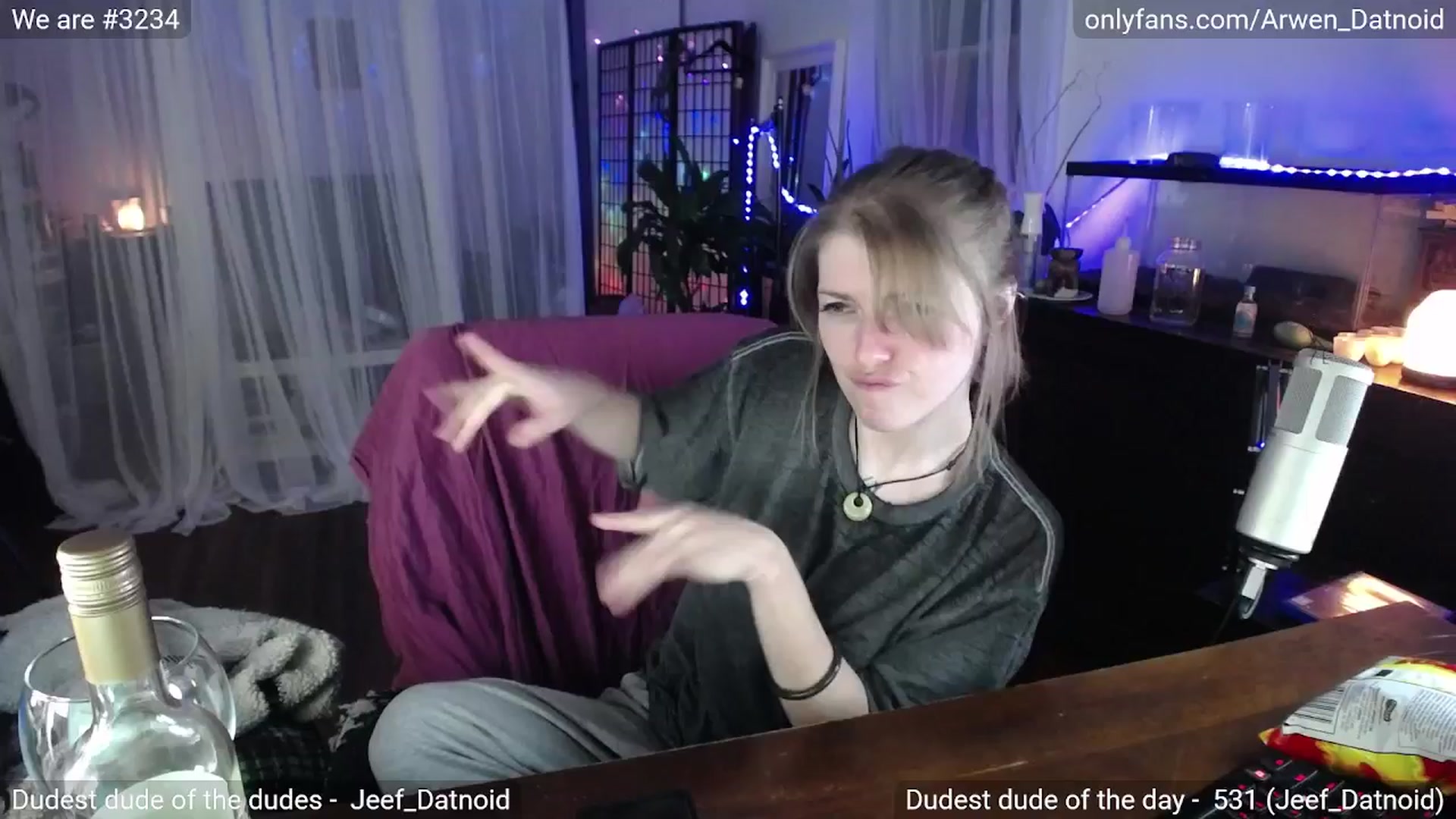 Gallery image thumbnail from Arwen_Datnoid's myfreecams stream on, 02/08/2025, 06:12 image 6 of 20