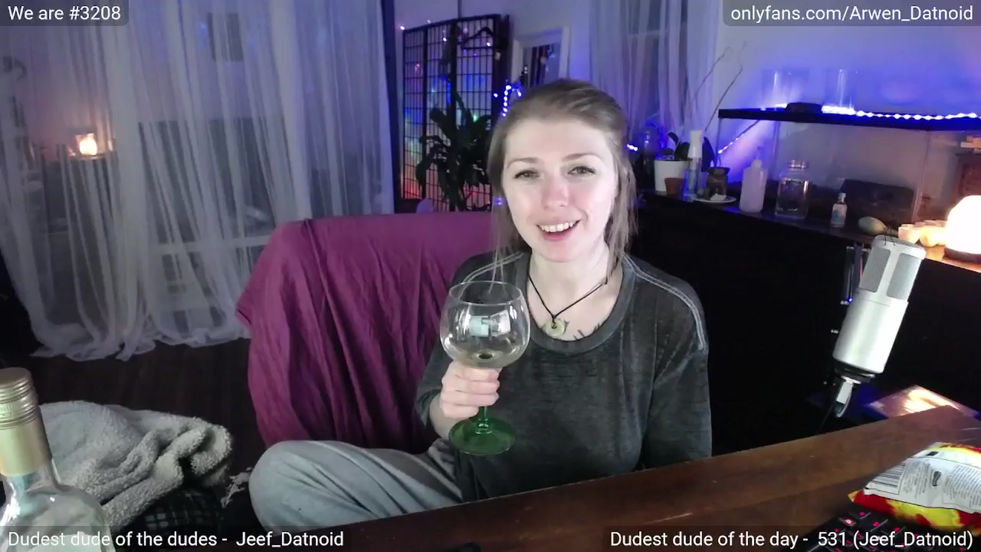 Gallery image thumbnail from Arwen_Datnoid's myfreecams stream on, 02/08/2025, 06:12 image 9 of 20