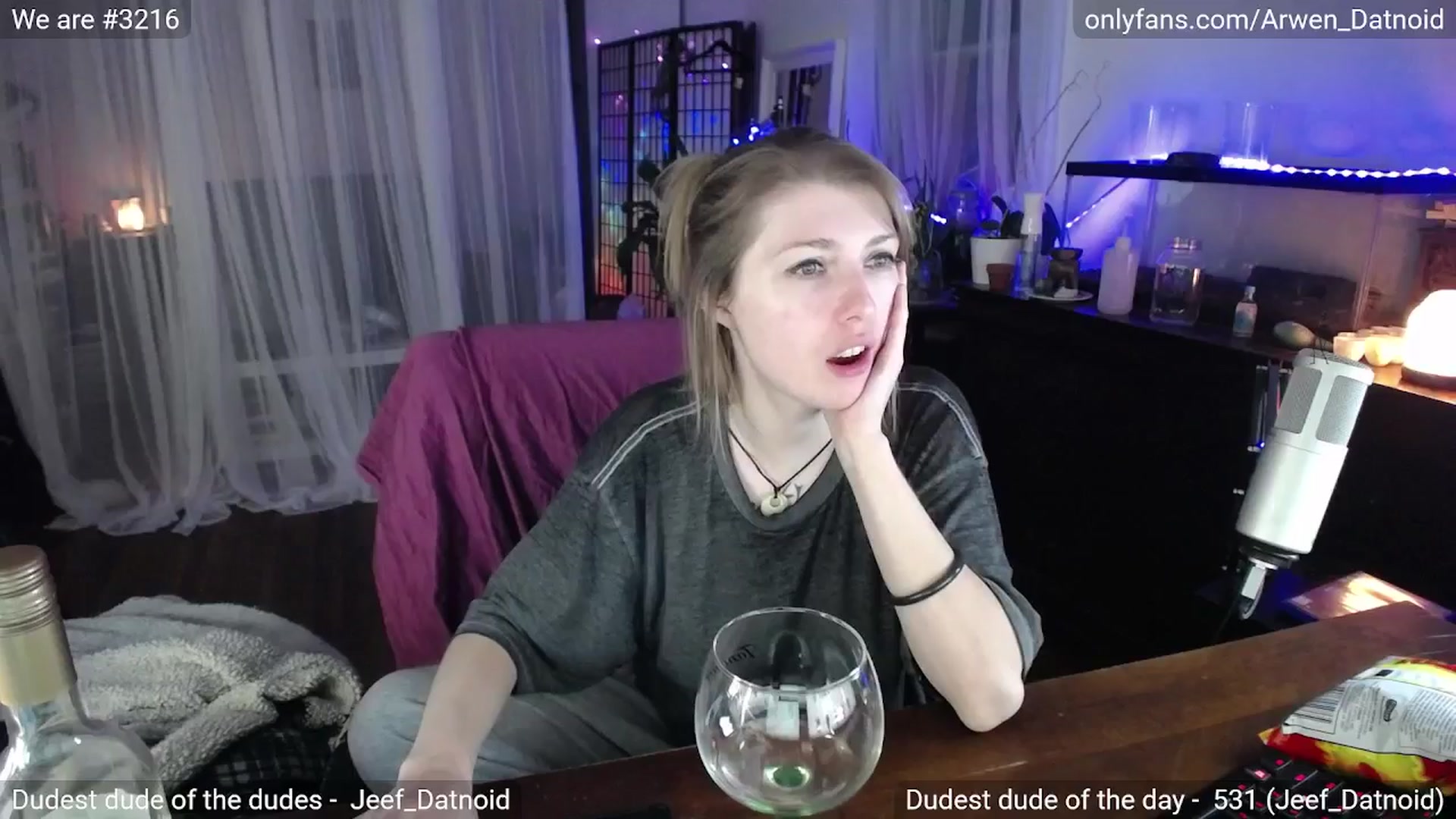 Gallery image thumbnail from Arwen_Datnoid's myfreecams stream on, 02/08/2025, 06:12 image 14 of 20