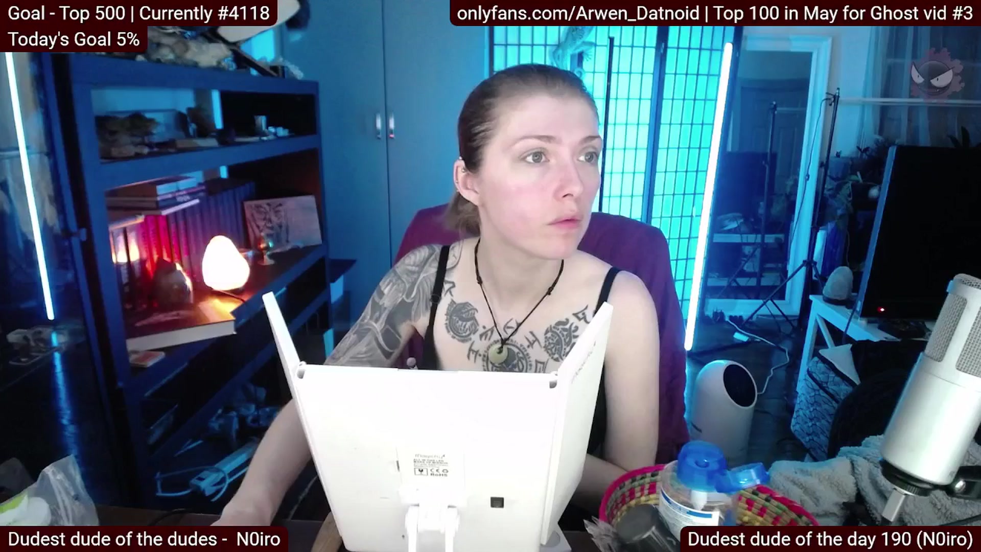 Gallery image thumbnail from Arwen_Datnoid's myfreecams stream on, 04/26/2025, 05:25 image 1 of 20