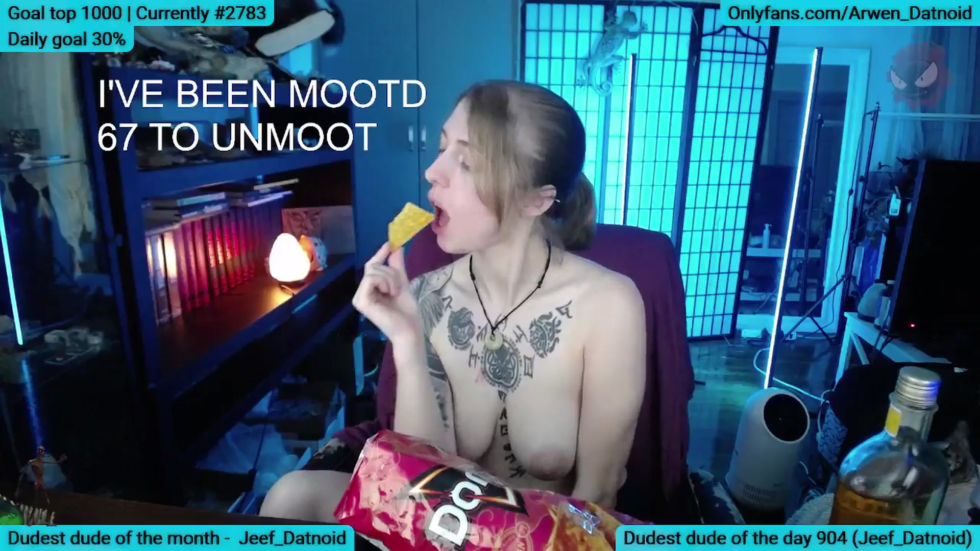 Gallery image thumbnail from Arwen_Datnoid's myfreecams stream on, 06/14/2025, 05:14 image 18 of 20
