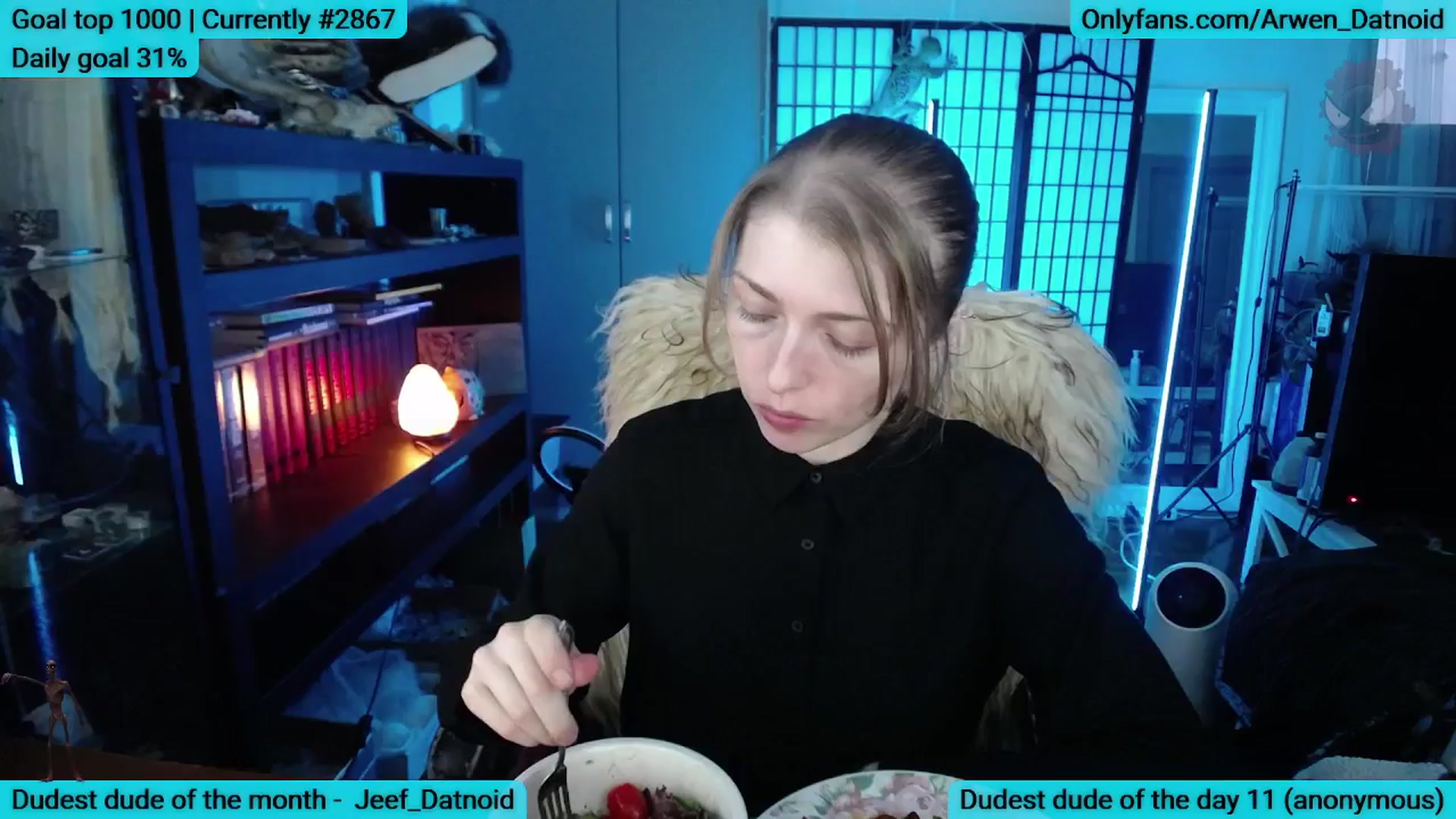 Gallery image thumbnail from Arwen_Datnoid's myfreecams stream on, 06/15/2025, 06:06 image 1 of 20