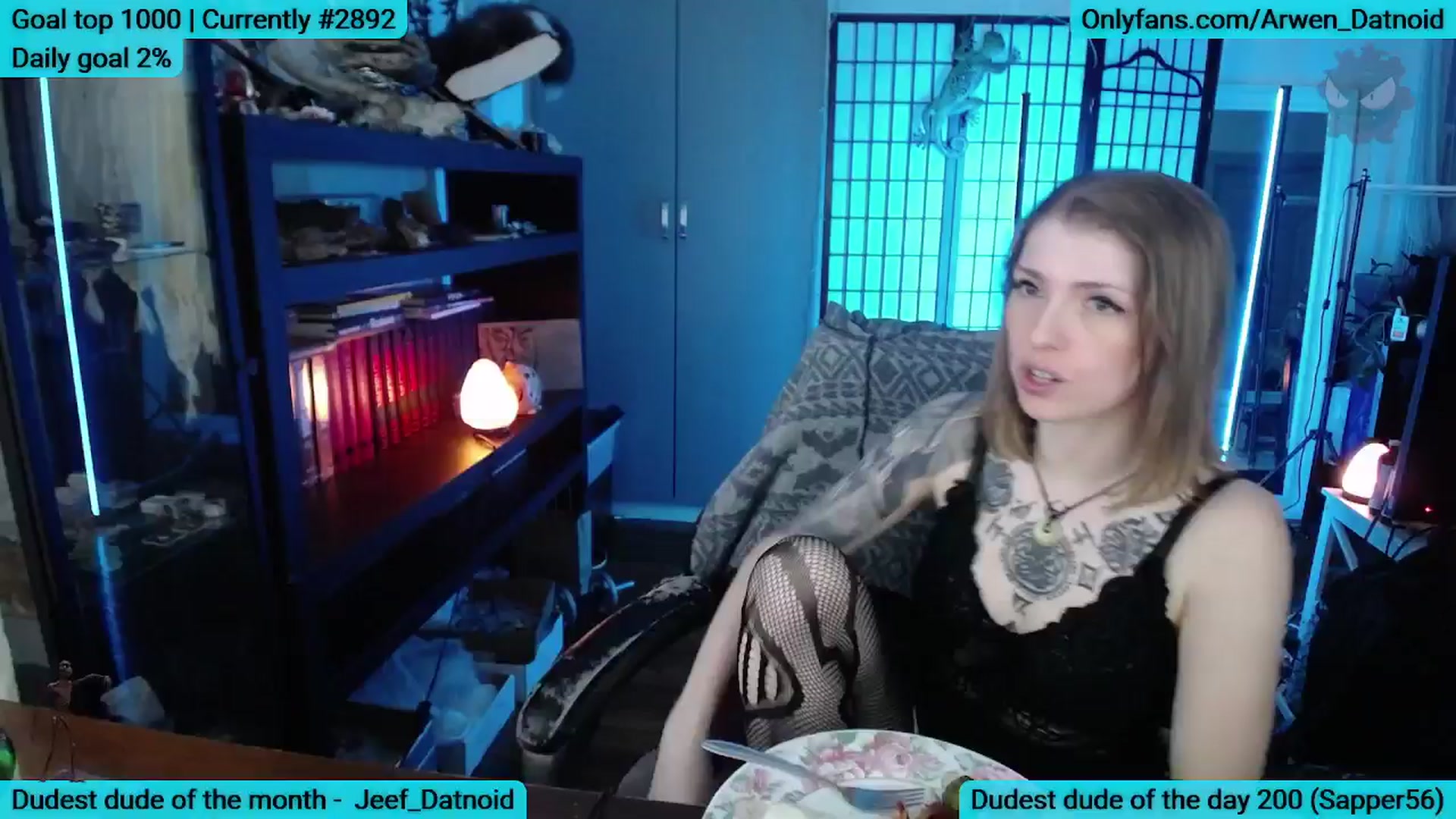 Gallery image thumbnail from Arwen_Datnoid's myfreecams stream on, 06/21/2025, 03:13 image 6 of 20