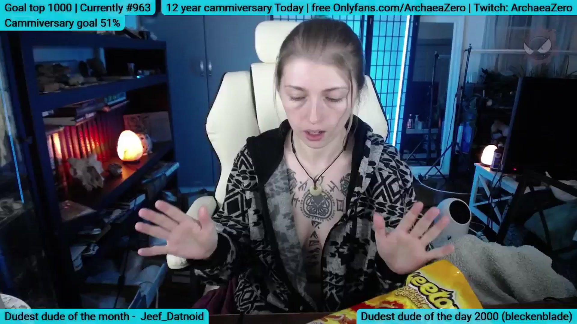 Gallery image thumbnail from Arwen_Datnoid's myfreecams stream on, 12/15/2025, 04:26 image 5 of 20
