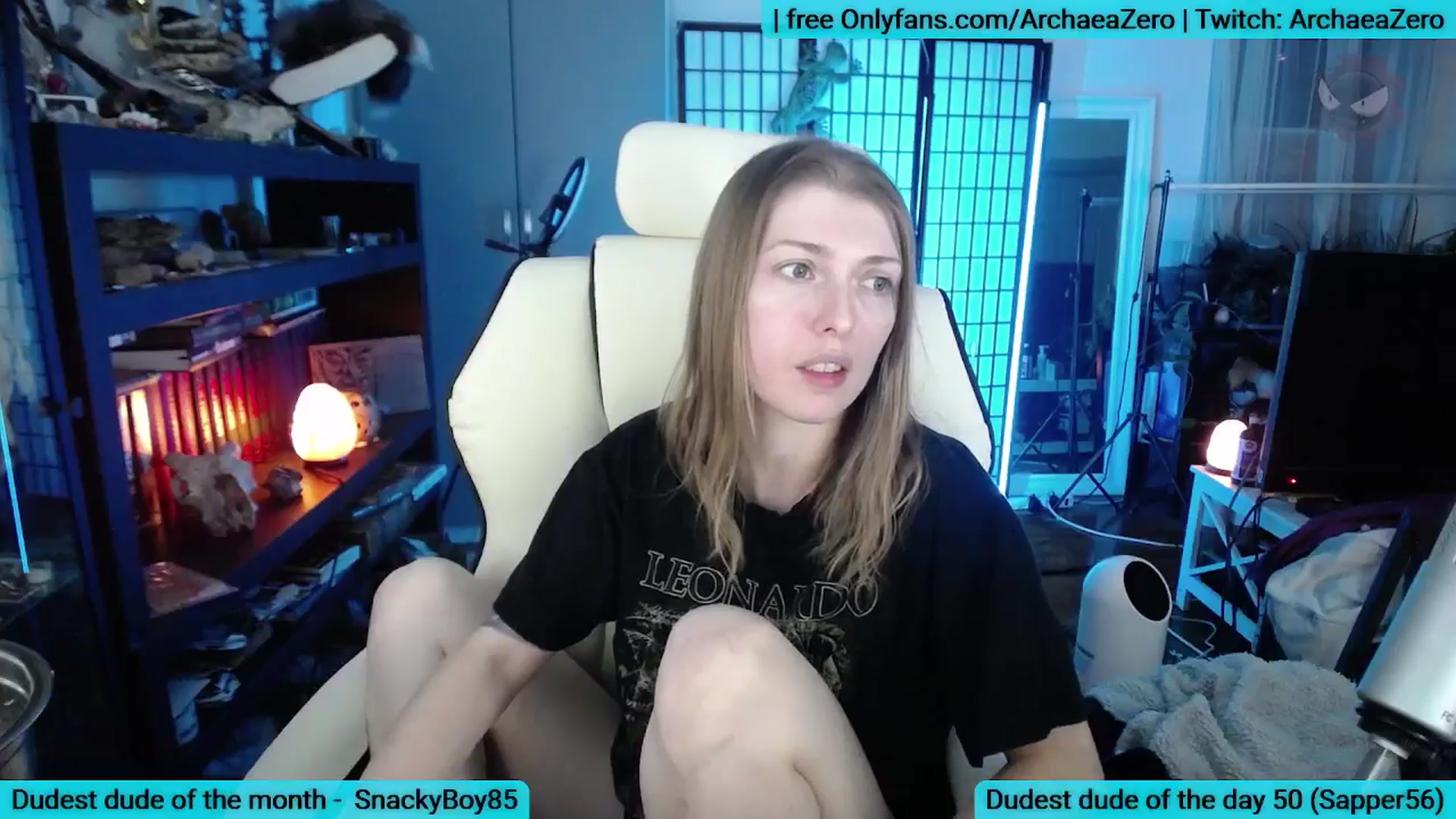 Gallery image thumbnail from Arwen_Datnoid's myfreecams stream on, 12/22/2025, 03:38 image 8 of 20