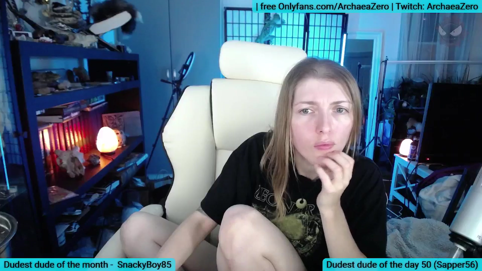 Gallery image thumbnail from Arwen_Datnoid's myfreecams stream on, 12/22/2025, 03:38 image 19 of 20