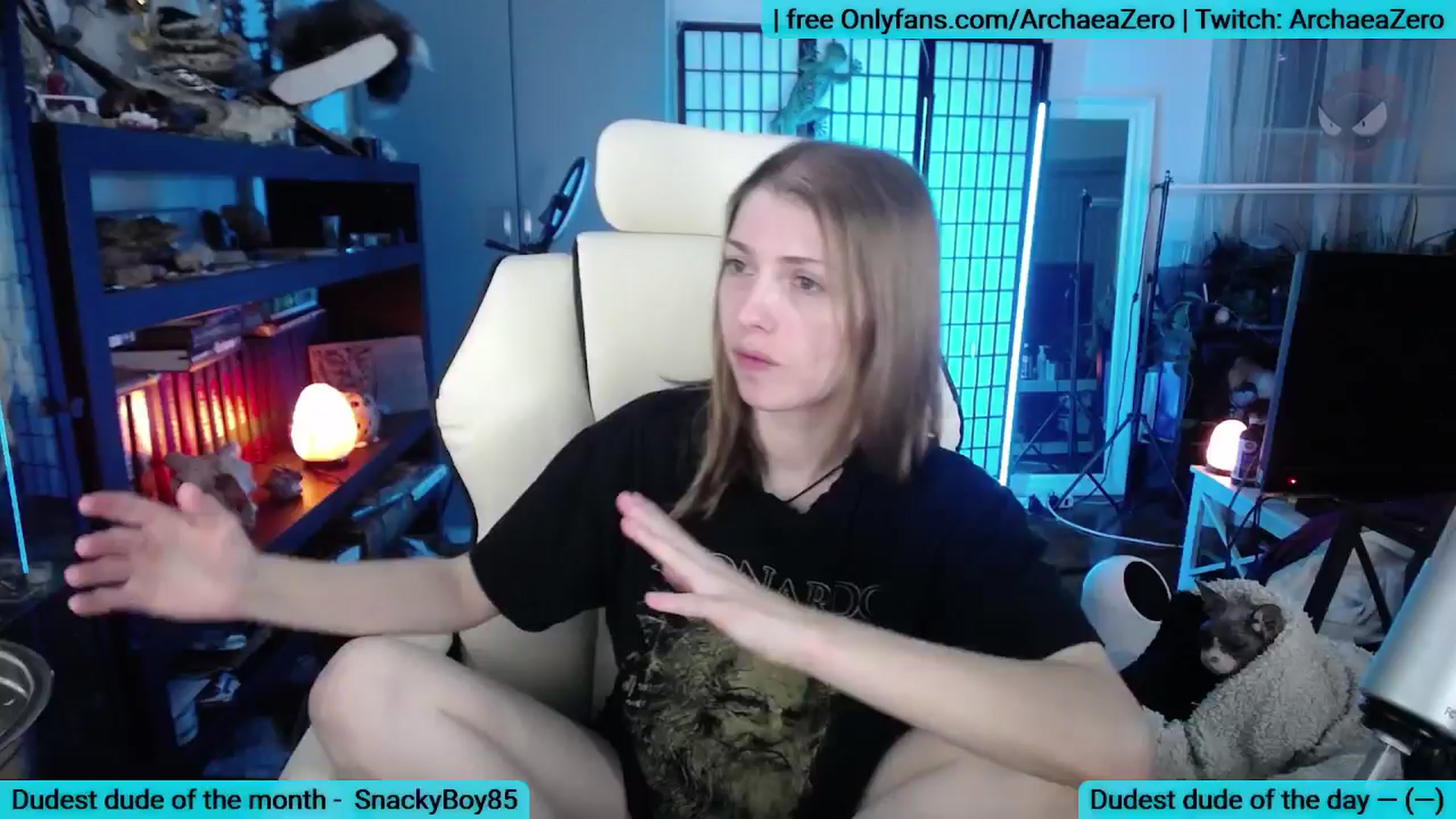 Gallery image thumbnail from Arwen_Datnoid's myfreecams stream on, 12/22/2025, 03:38 image 2 of 20