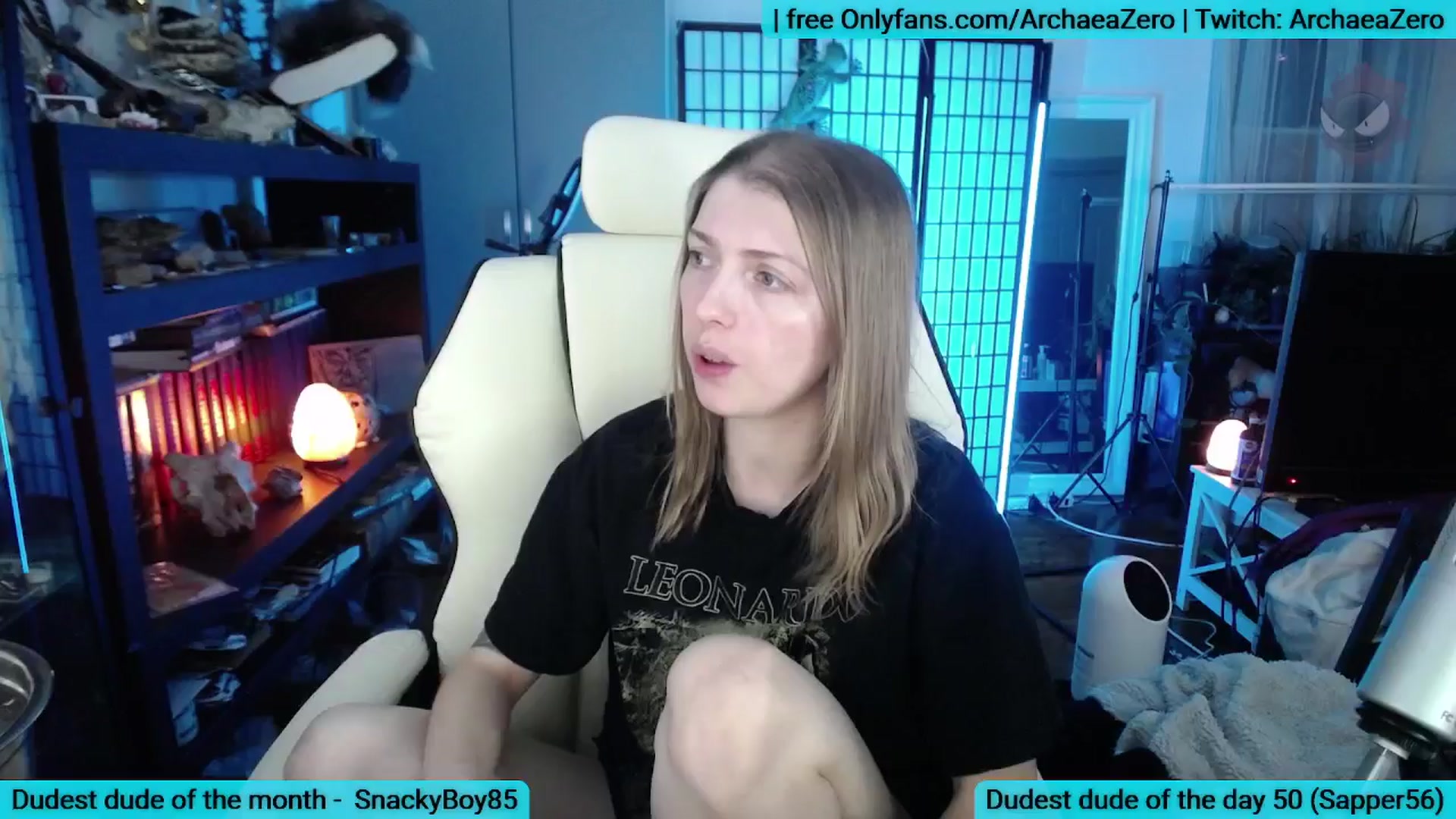 Gallery image thumbnail from Arwen_Datnoid's myfreecams stream on, 12/22/2025, 03:38 image 7 of 20