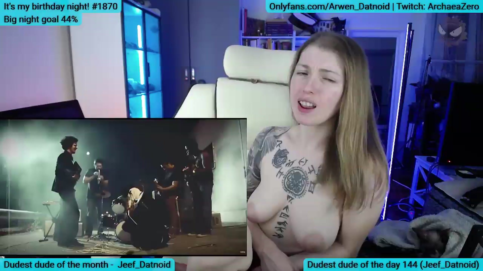 Gallery image thumbnail from Arwen_Datnoid's myfreecams stream on, 05/30/2026, 08:00 image 15 of 20