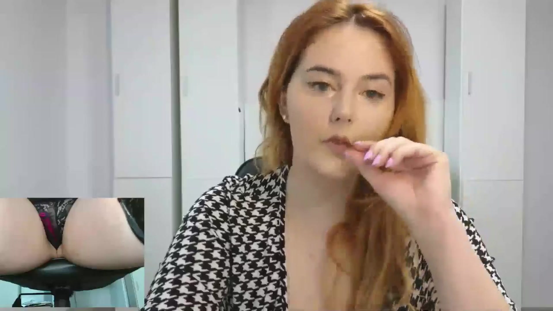 Gallery image thumbnail from Ary_Rock's myfreecams stream on, 05/29/2025, 16:44 image 2 of 20