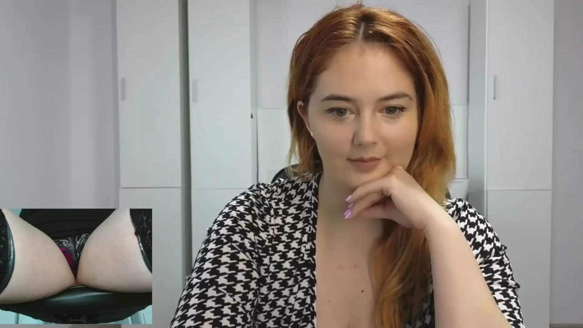 Gallery image thumbnail from Ary_Rock's myfreecams stream on, 05/29/2025, 16:44 image 14 of 20