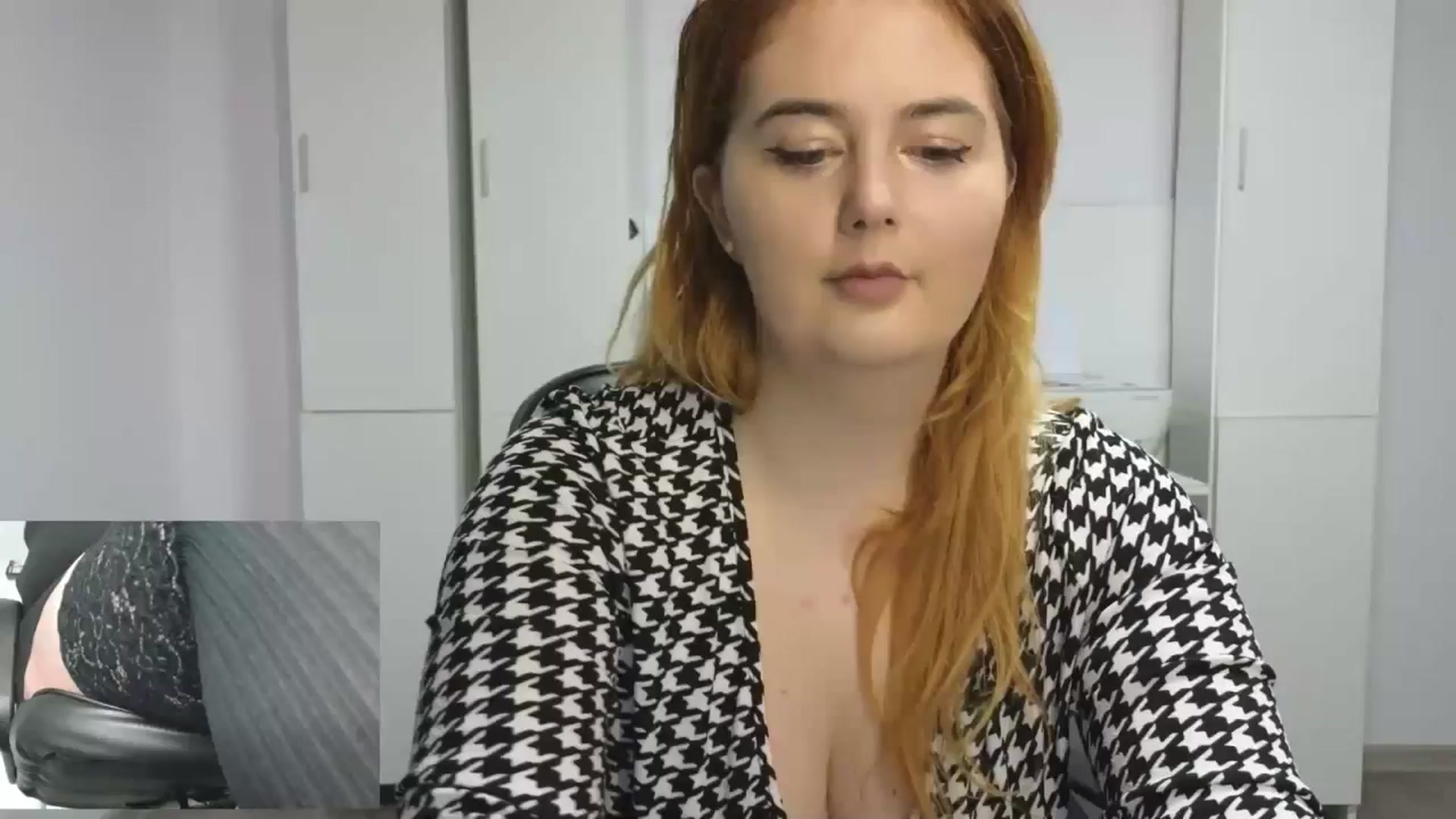 Gallery image thumbnail from Ary_Rock's myfreecams stream on, 05/29/2025, 18:03 image 15 of 20