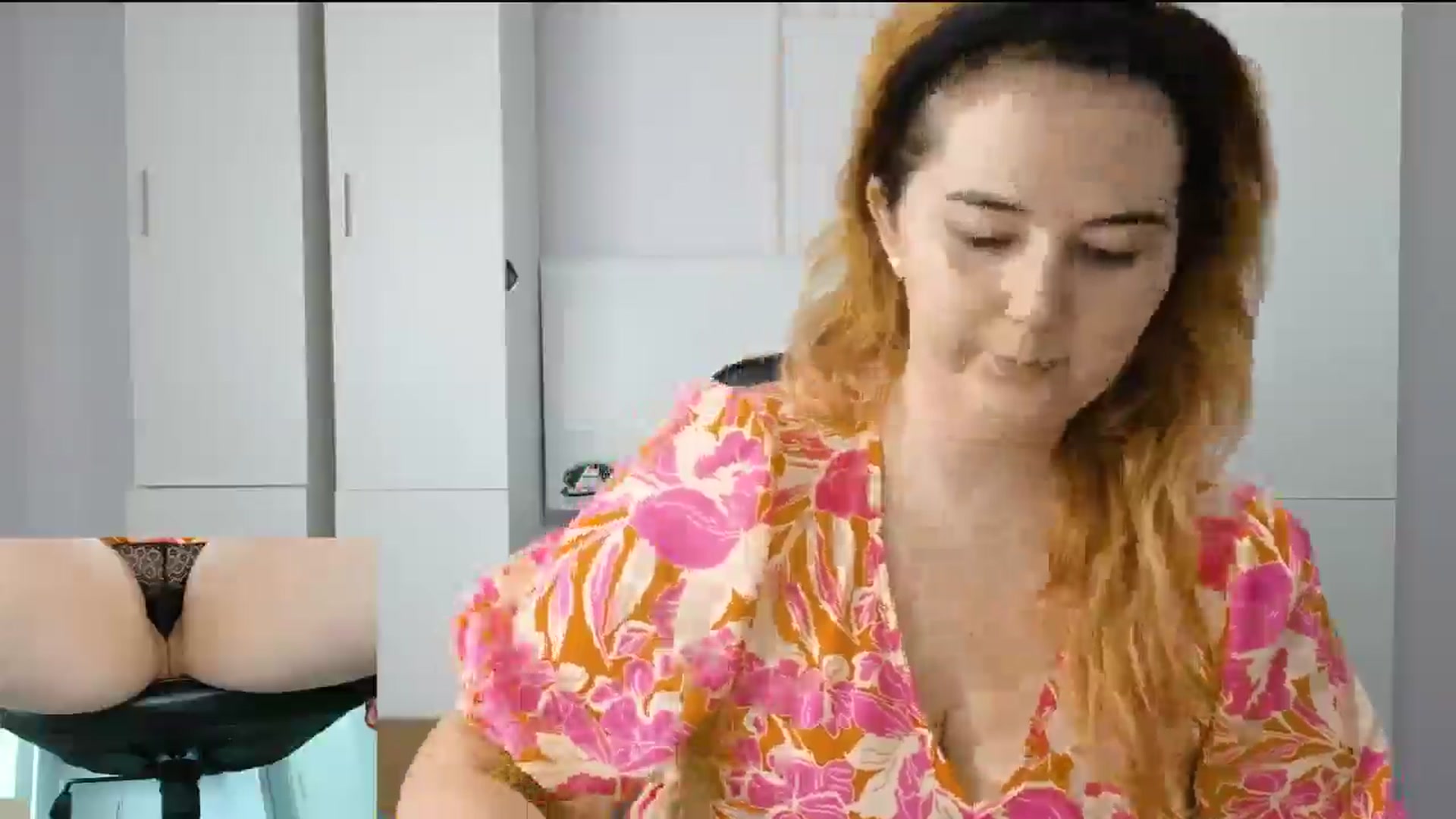 Gallery image thumbnail from Ary_Rock's myfreecams stream on, 07/14/2025, 15:00 image 16 of 20