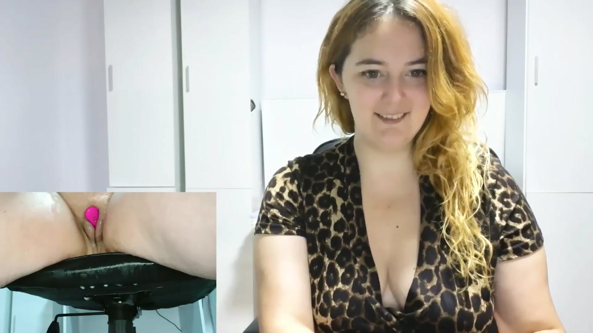 Gallery image thumbnail from Ary_Rock's myfreecams stream on, 09/03/2025, 19:13 image 19 of 20