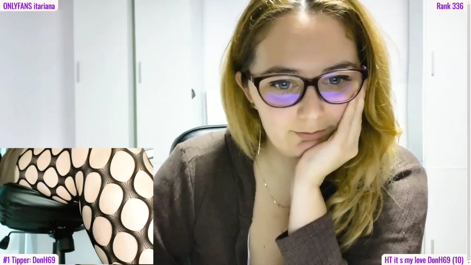 Gallery image thumbnail from Ary_Rock's myfreecams stream on, 10/27/2025, 21:30 image 6 of 20