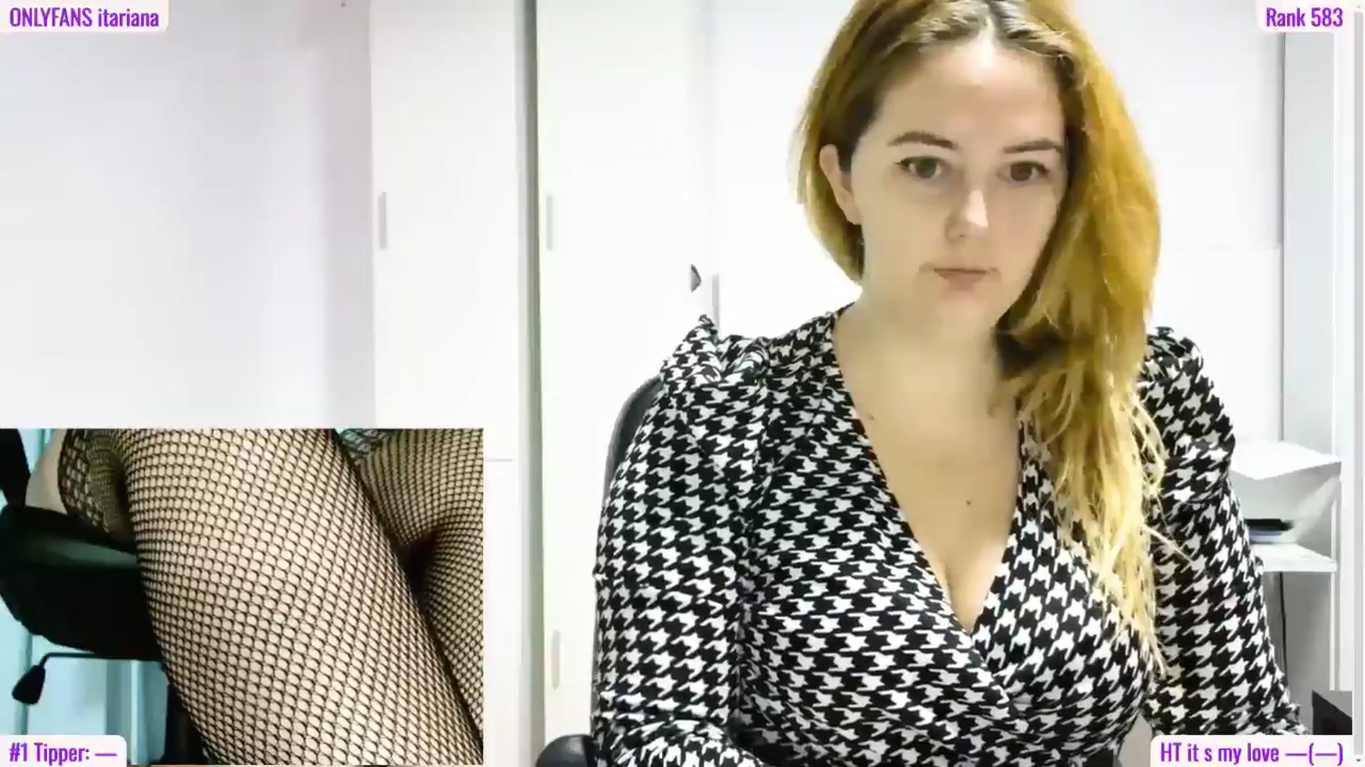 Gallery image thumbnail from Ary_Rock's myfreecams stream on, 11/25/2025, 18:31 image 3 of 20