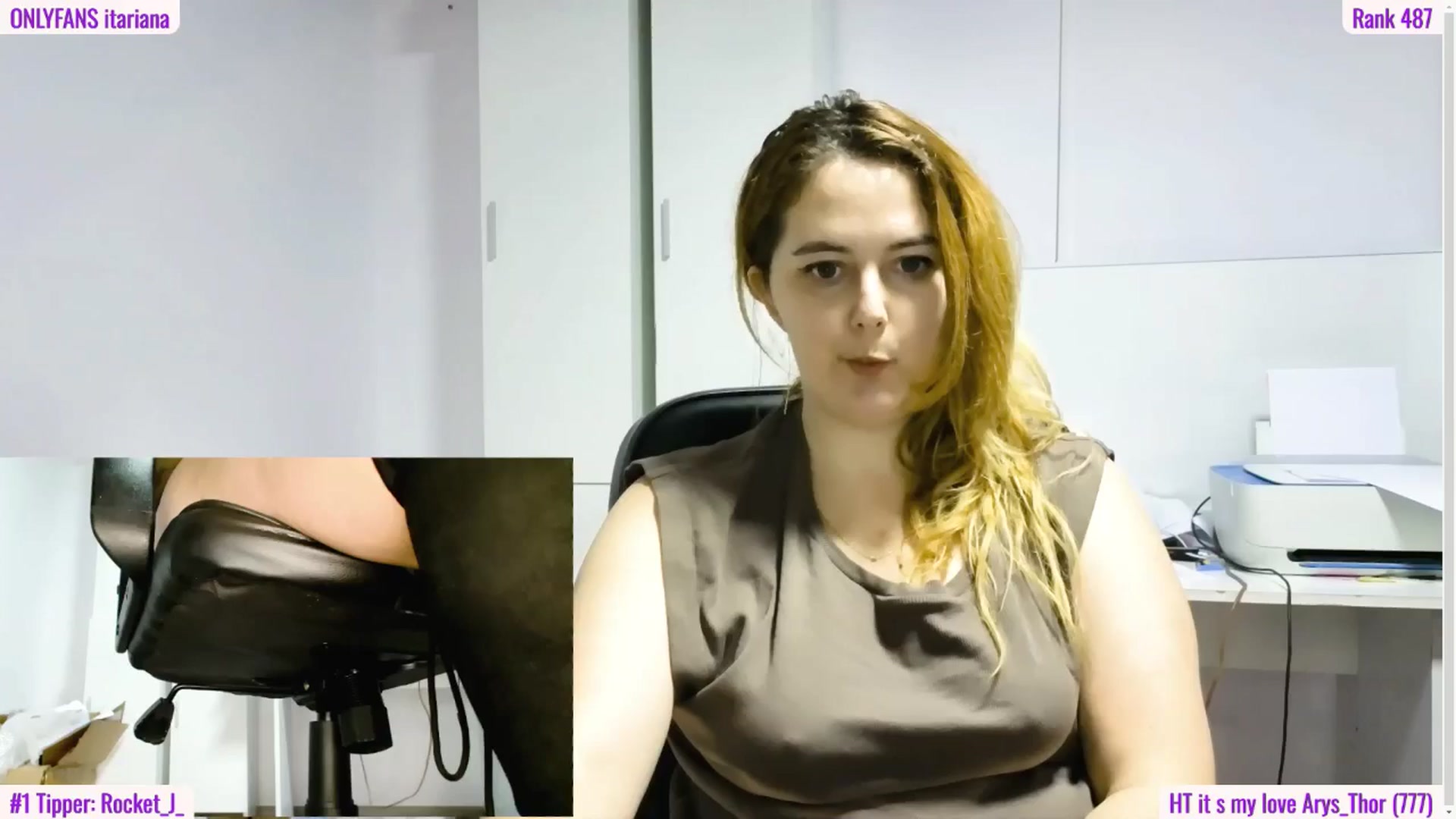 Gallery image thumbnail from Ary_Rock's myfreecams stream on, 11/26/2025, 21:59 image 17 of 20