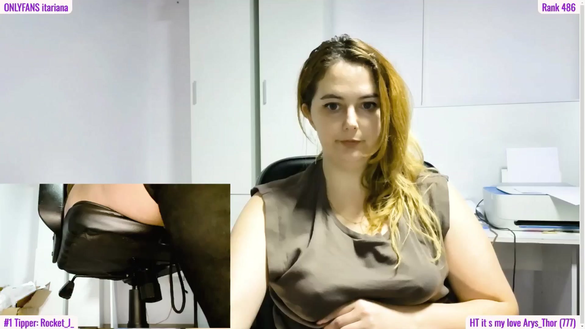 Gallery image thumbnail from Ary_Rock's myfreecams stream on, 11/26/2025, 21:59 image 16 of 20