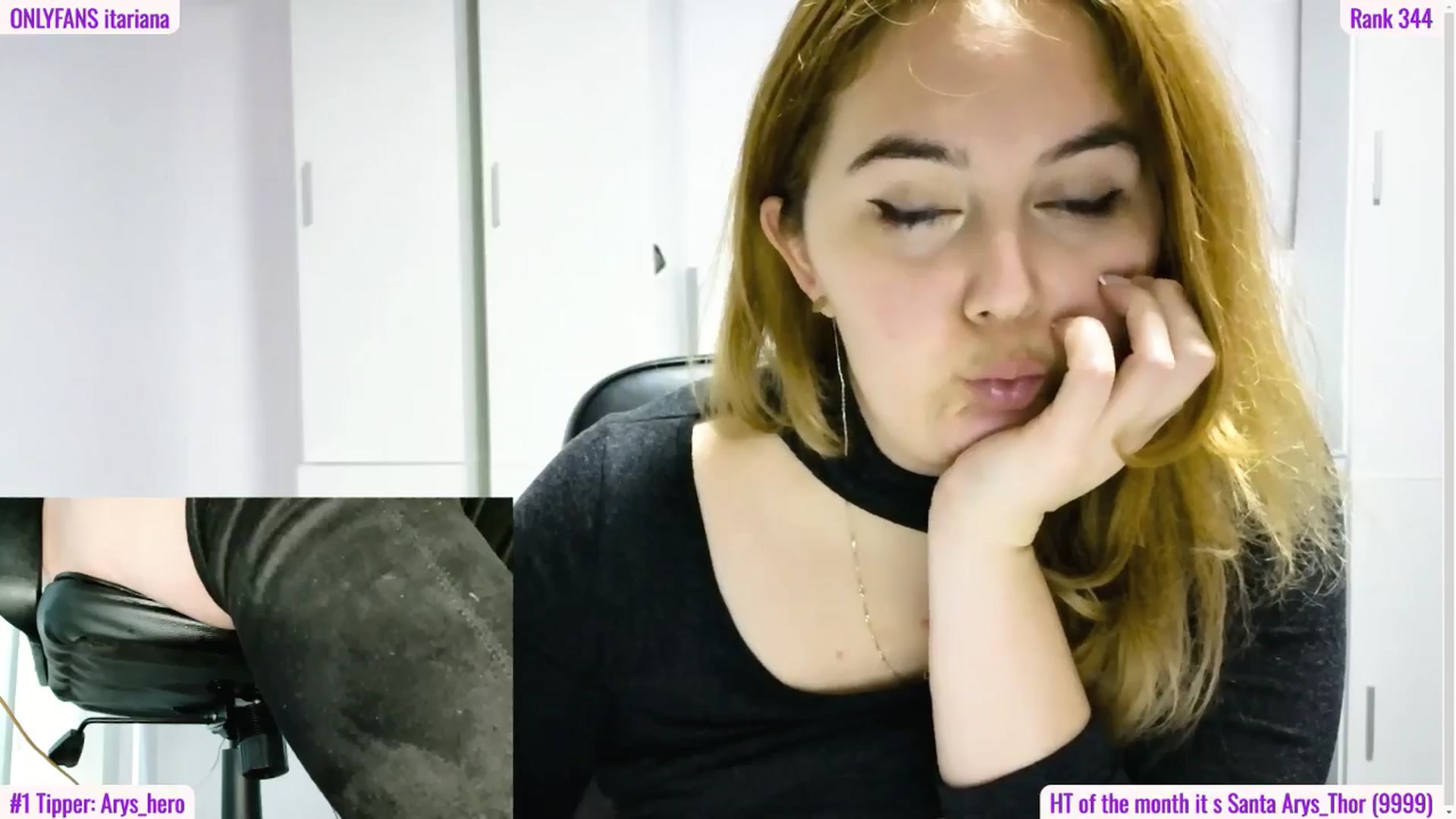 Gallery image thumbnail from Ary_Rock's myfreecams stream on, 12/22/2025, 21:29 image 16 of 20