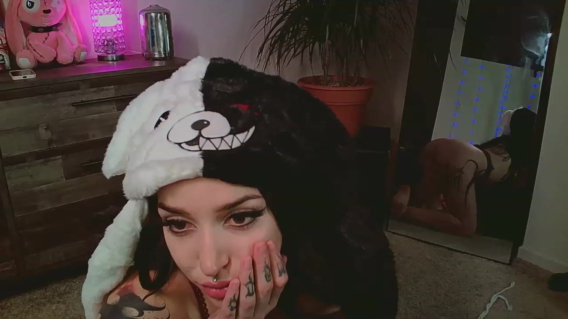 Gallery image thumbnail from AryaBella's myfreecams stream on, 11/19/2022, 07:48 image 1 of 20