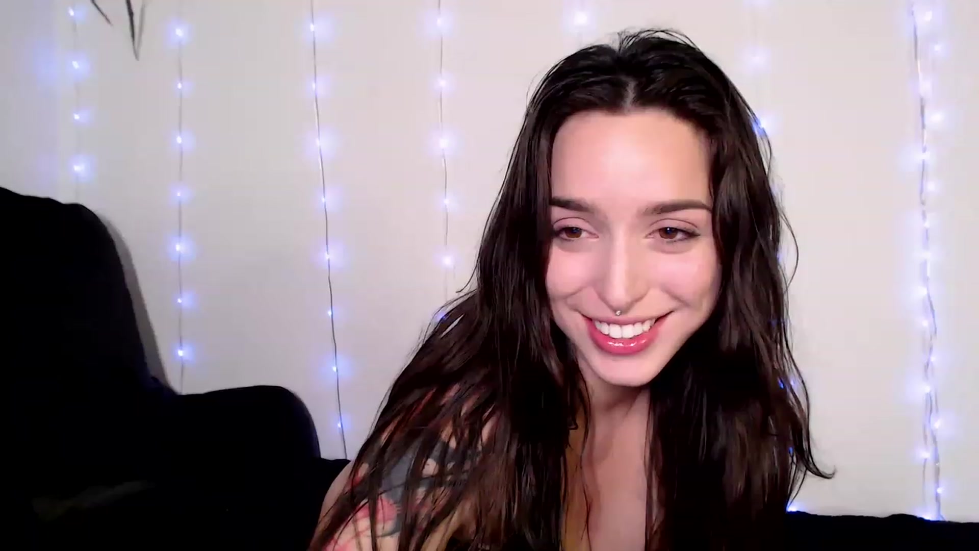 Gallery image thumbnail from AryaBella's myfreecams stream on, 11/21/2022, 08:07 image 11 of 20