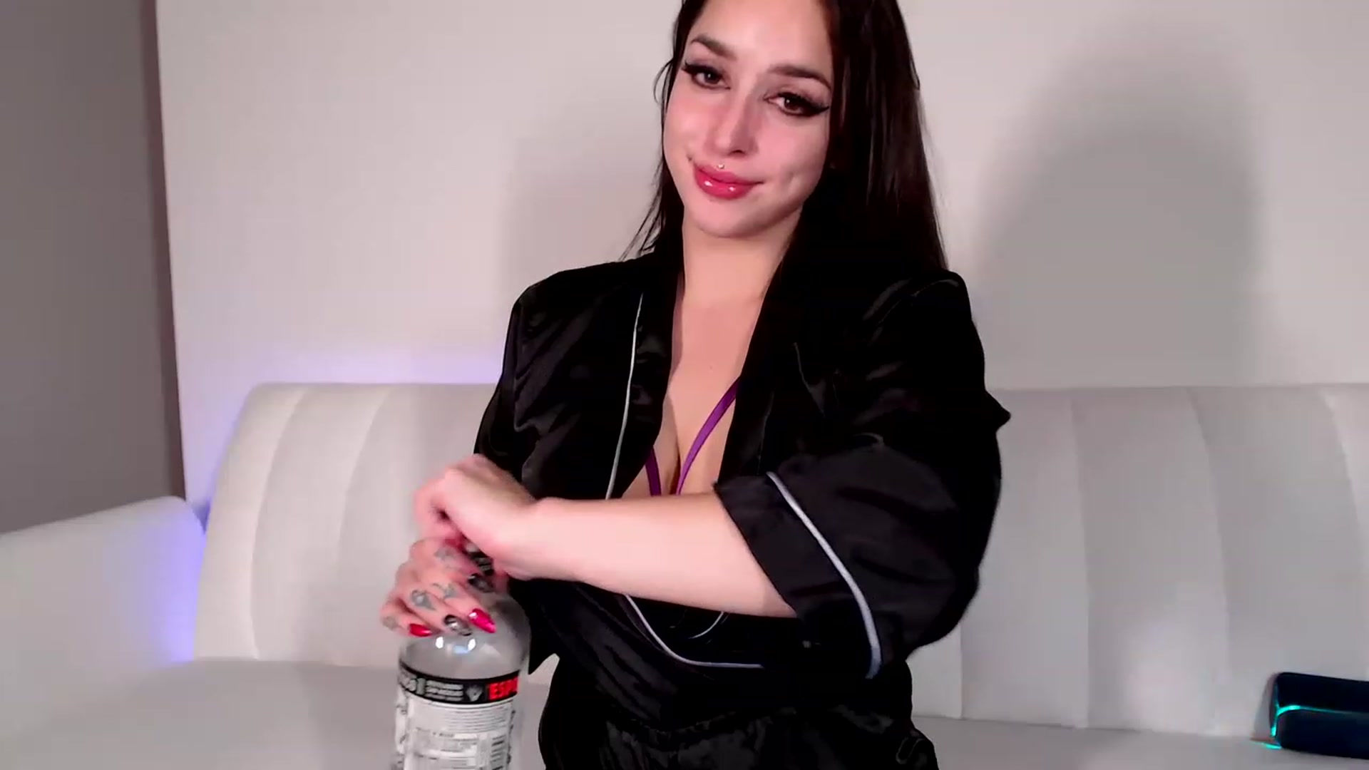 Gallery image thumbnail from AryaBella's myfreecams stream on, 11/23/2022, 04:41 image 18 of 20