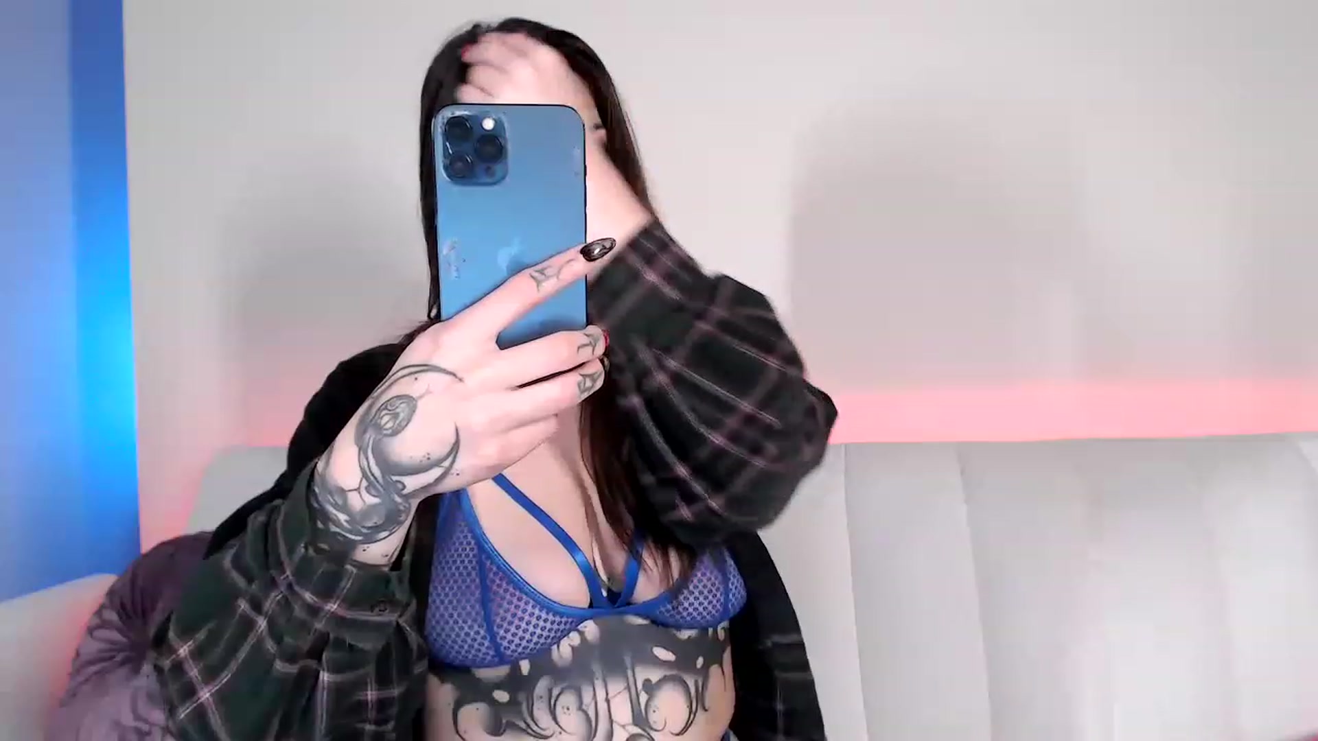 Gallery image thumbnail from AryaBella's myfreecams stream on, 12/03/2022, 04:21 image 11 of 20