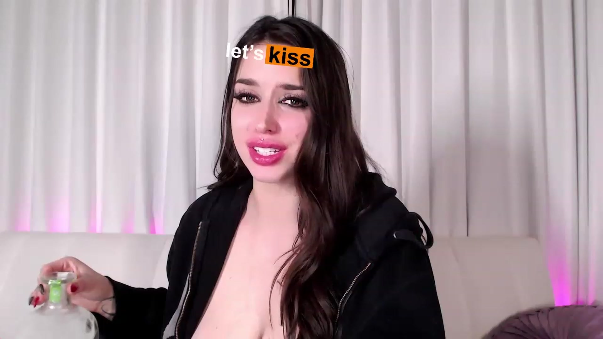 Gallery image thumbnail from AryaBella's myfreecams stream on, 12/15/2022, 11:21 image 19 of 20