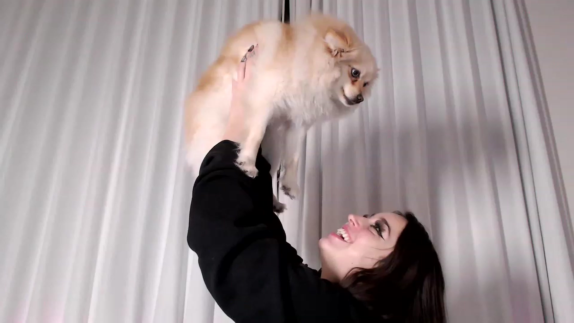 Gallery image thumbnail from AryaBella's myfreecams stream on, 12/15/2022, 11:46 image 9 of 20