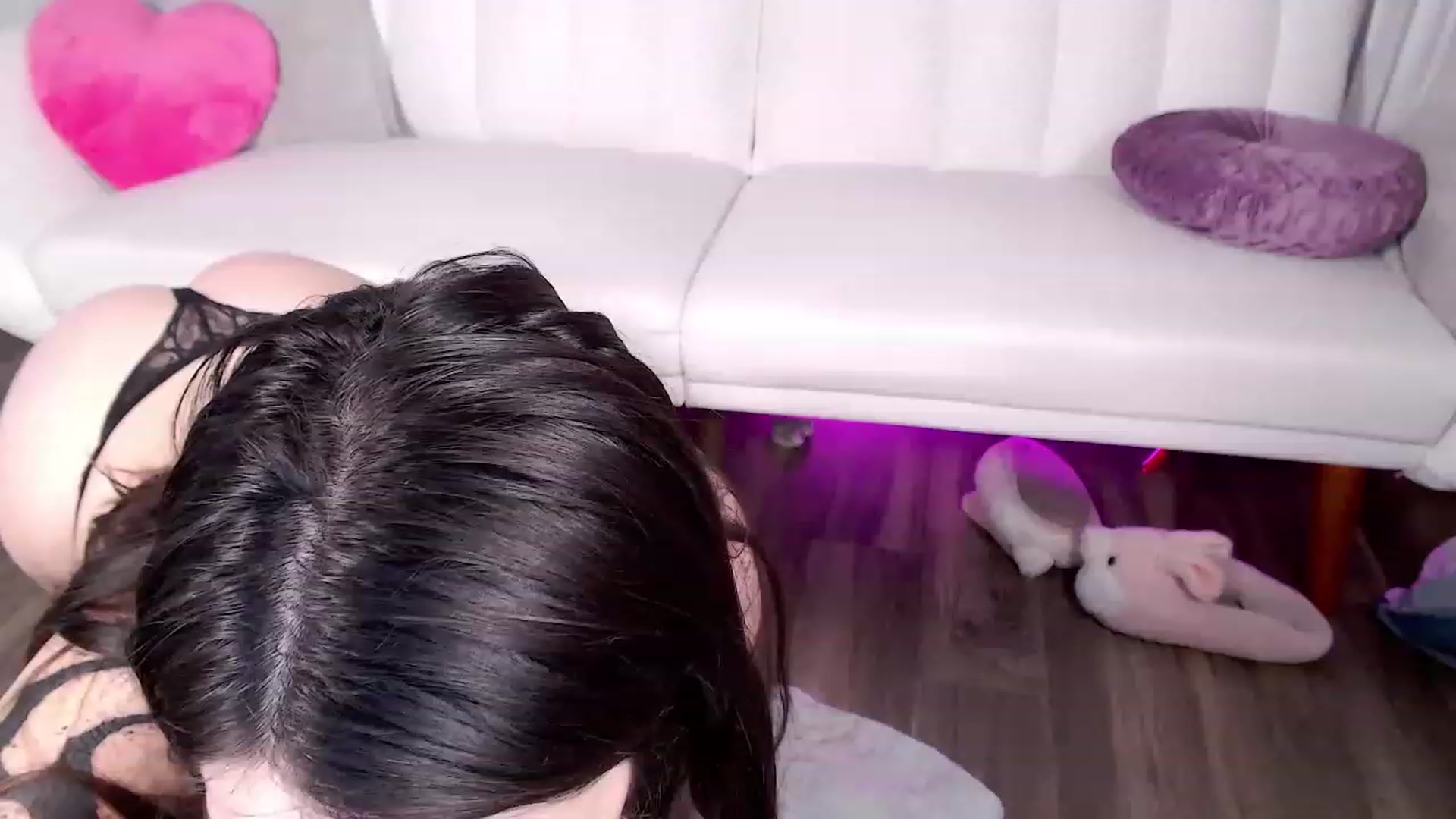 Gallery image thumbnail from AryaBella's myfreecams stream on, 12/18/2022, 08:43 image 4 of 20