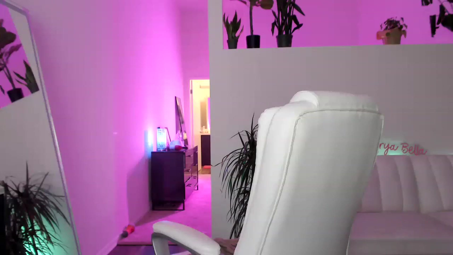 Gallery image thumbnail from AryaBella's myfreecams stream on, 02/28/2023, 08:19 image 19 of 20
