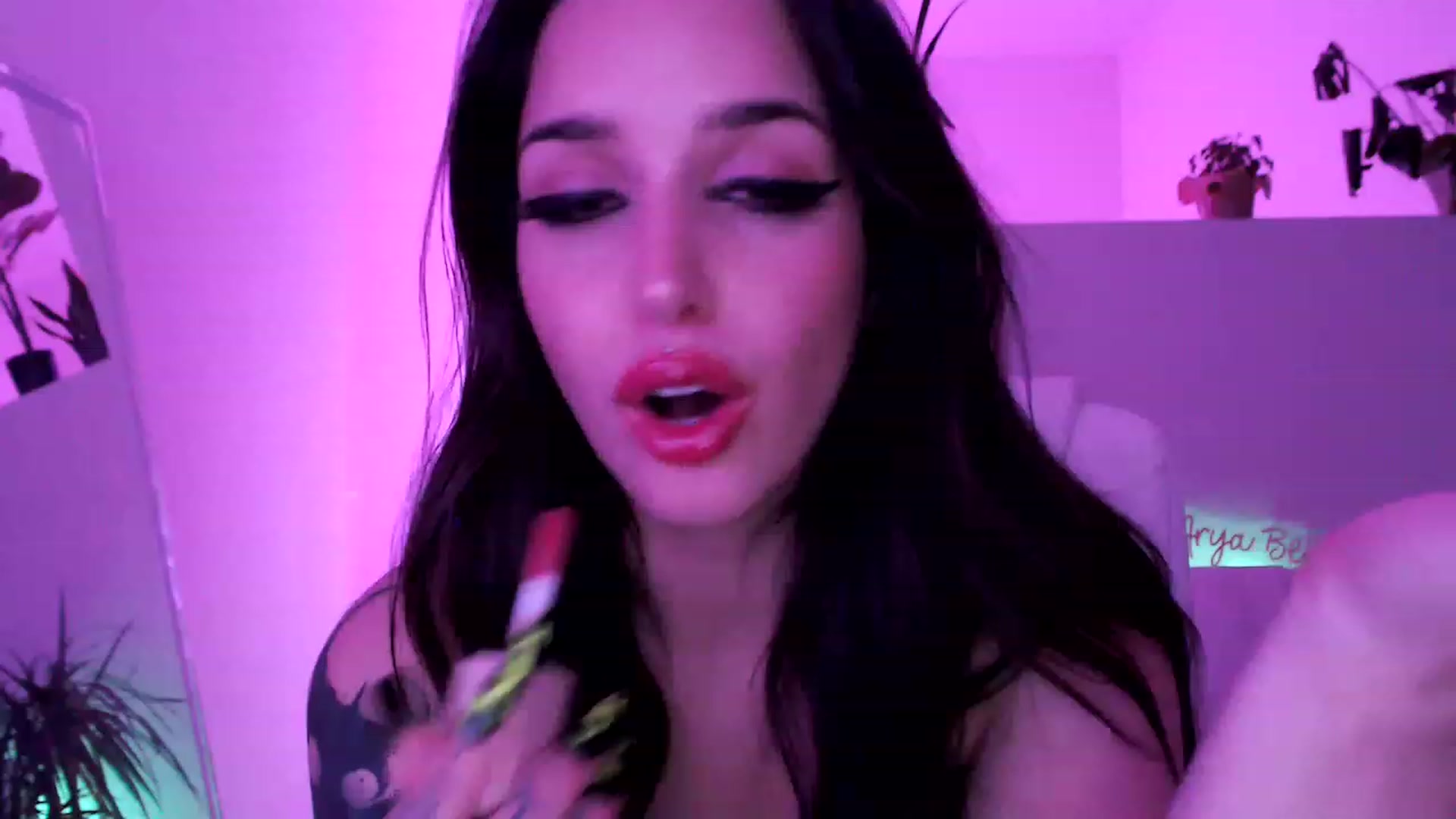 Gallery image thumbnail from AryaBella's myfreecams stream on, 02/28/2023, 09:17 image 8 of 20