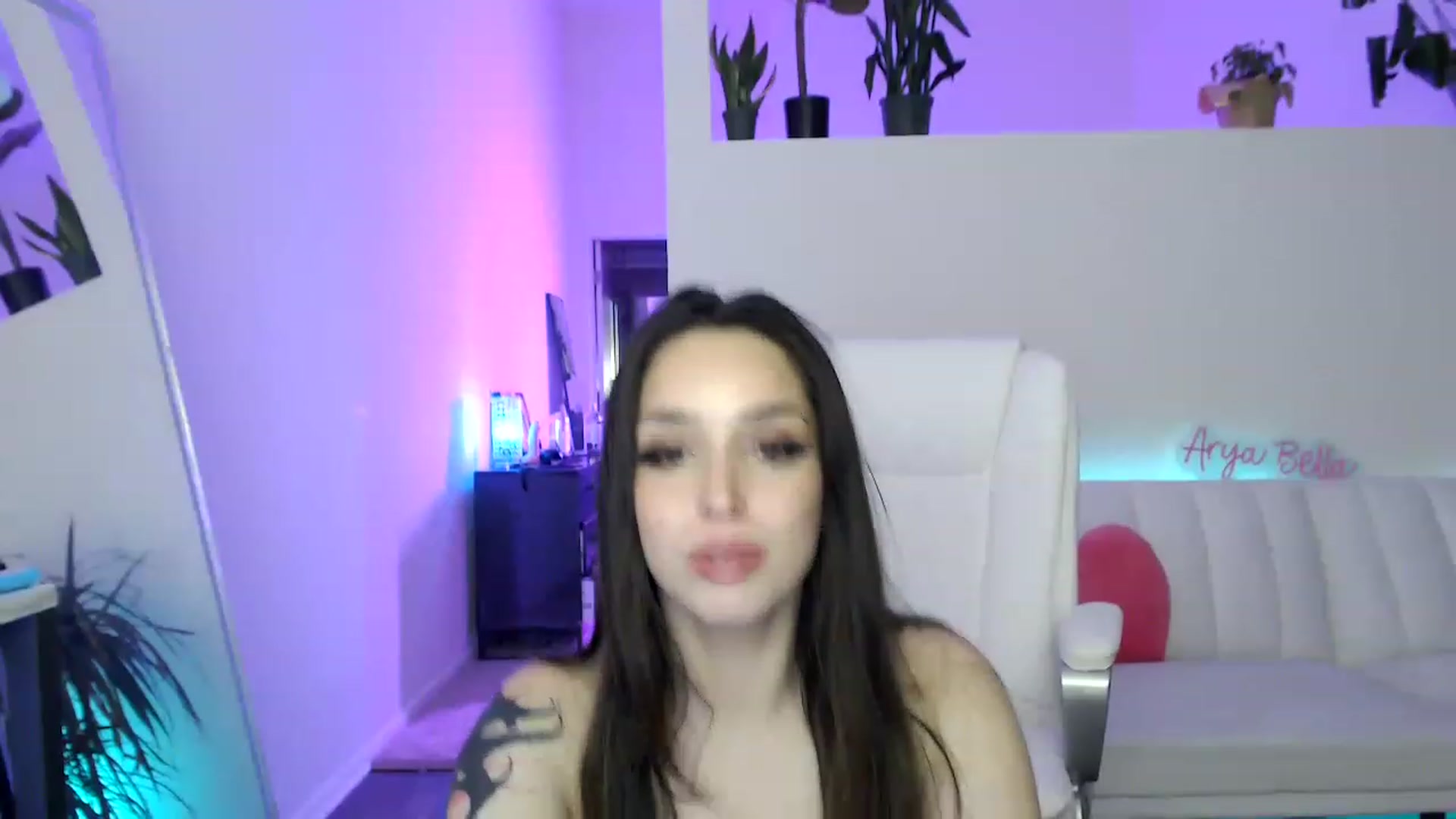 Gallery image thumbnail from AryaBella's myfreecams stream on, 03/02/2023, 06:27 image 18 of 20