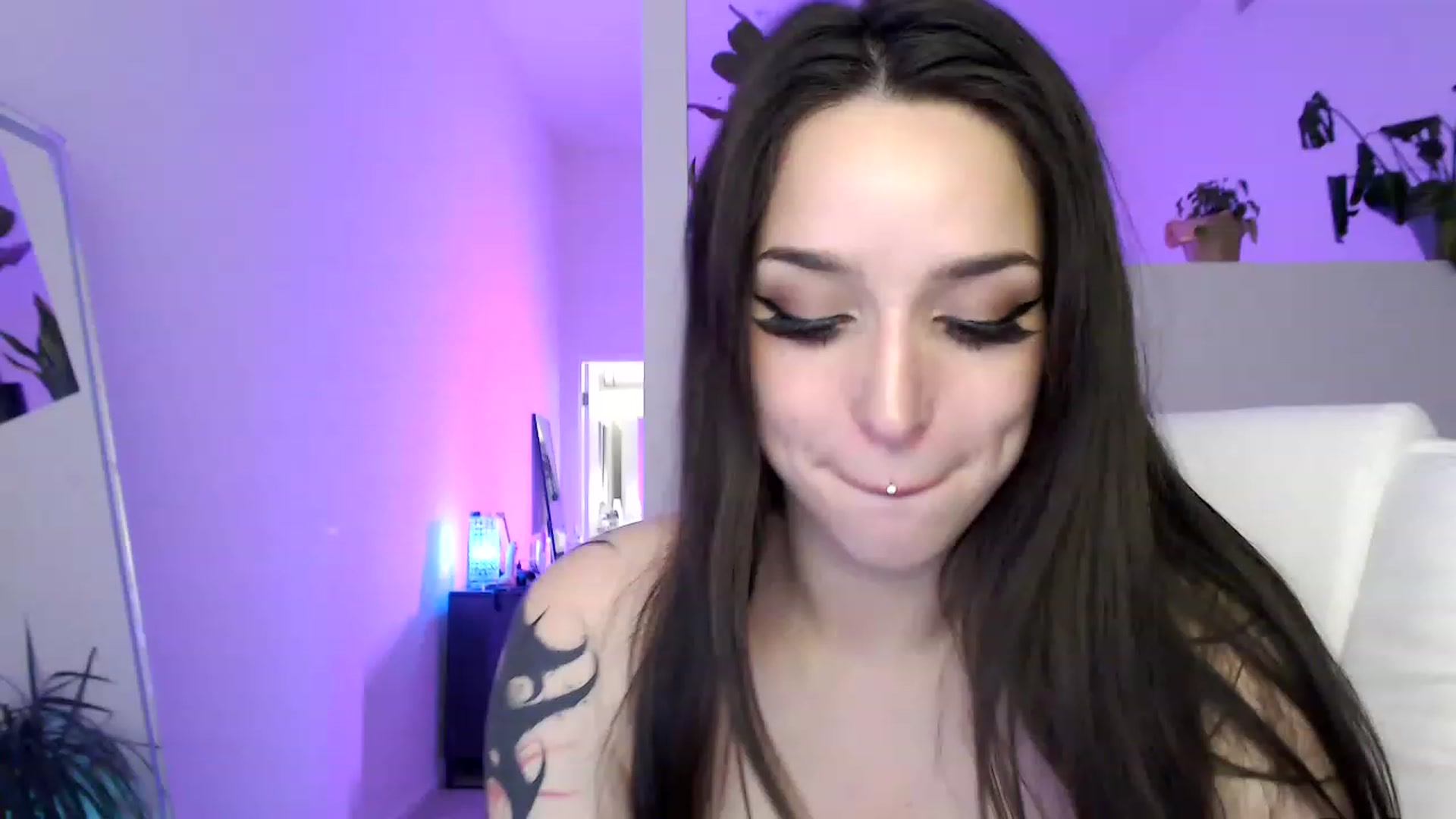 Gallery image thumbnail from AryaBella's myfreecams stream on, 03/02/2023, 07:49 image 1 of 20