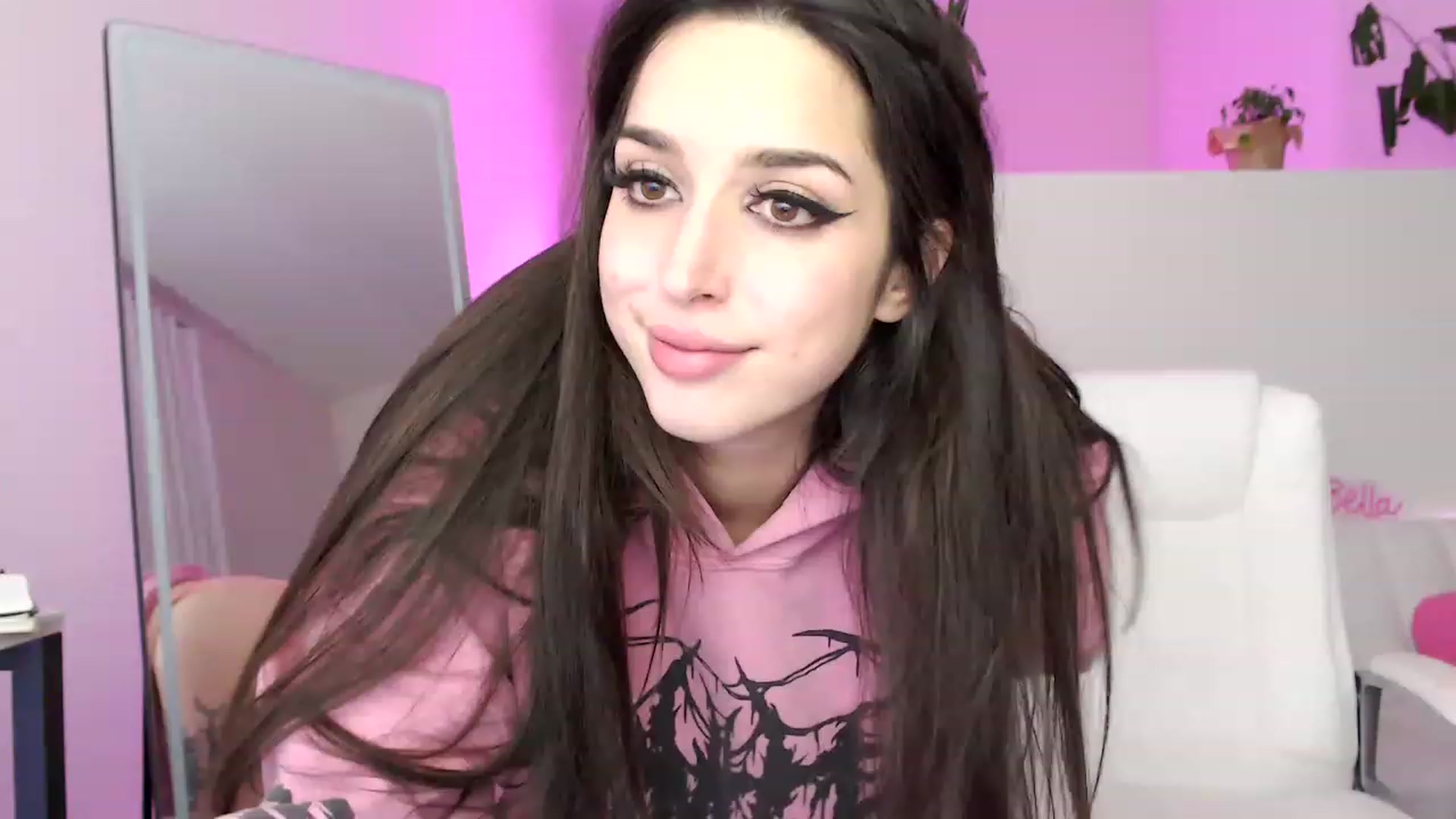 Gallery image thumbnail from AryaBella's myfreecams stream on, 03/10/2023, 05:38 image 17 of 20