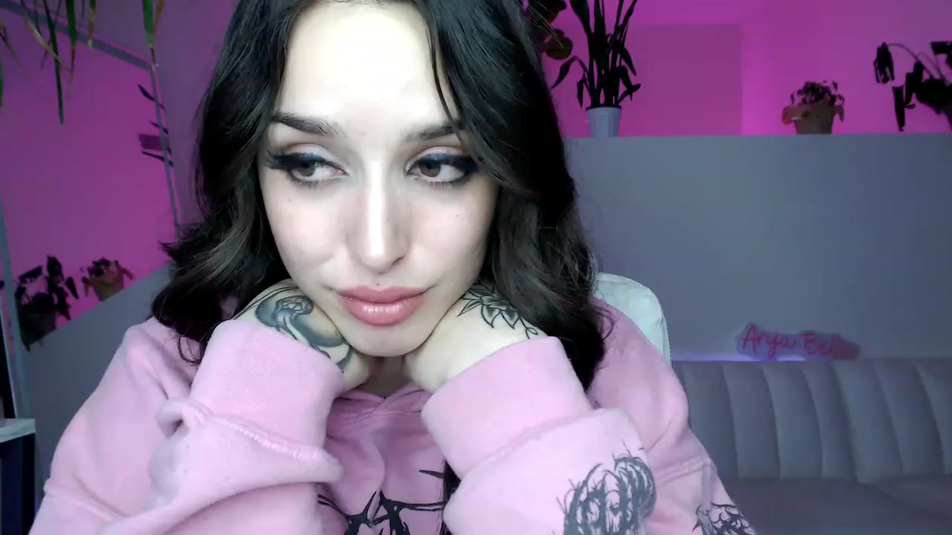 Gallery image thumbnail from AryaBella's myfreecams stream on, 03/18/2023, 02:18 image 12 of 20