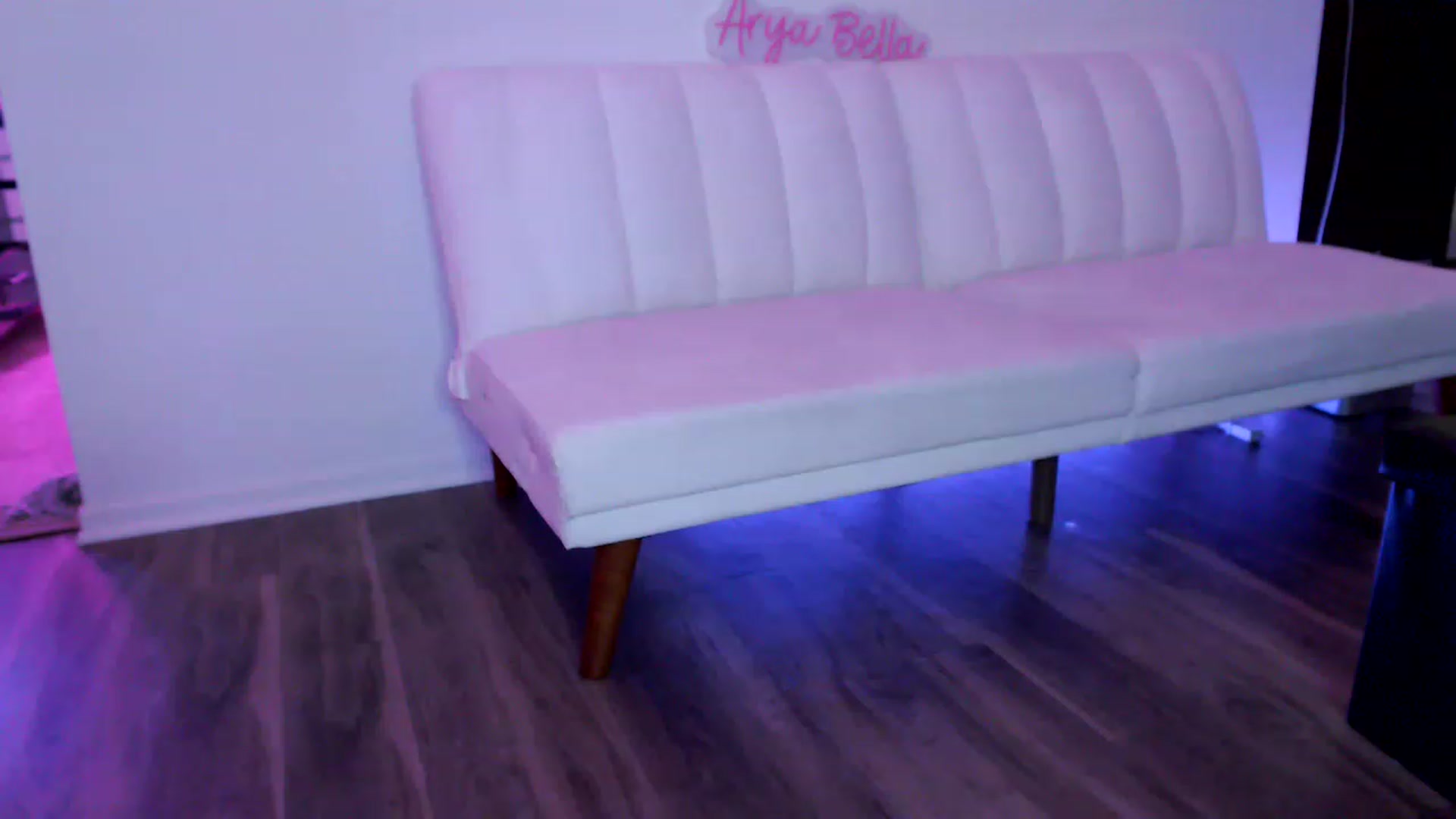 Gallery image thumbnail from AryaBella's myfreecams stream on, 03/28/2023, 06:29 image 18 of 20