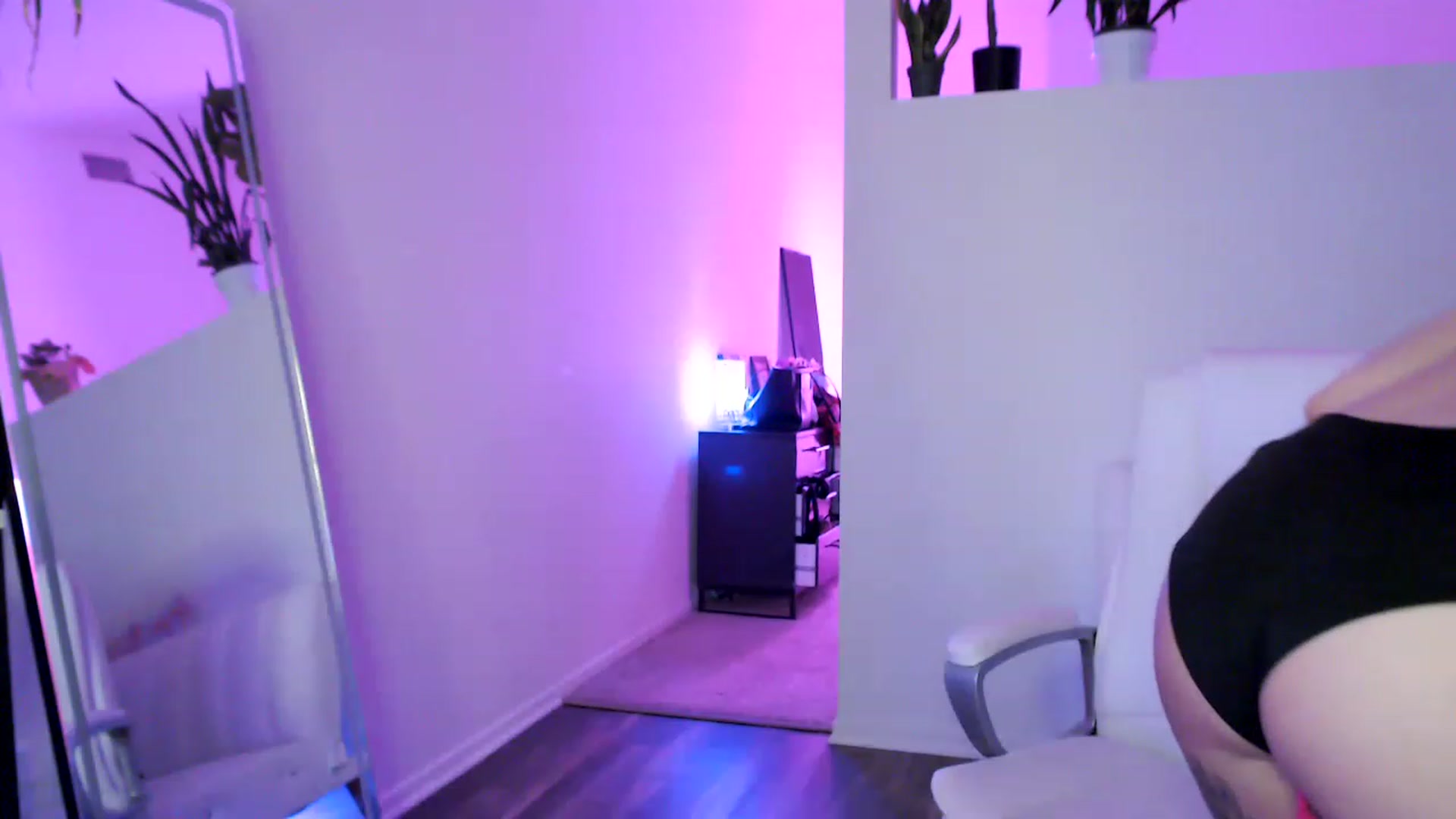 Gallery image thumbnail from AryaBella's myfreecams stream on, 03/30/2023, 06:52 image 18 of 20
